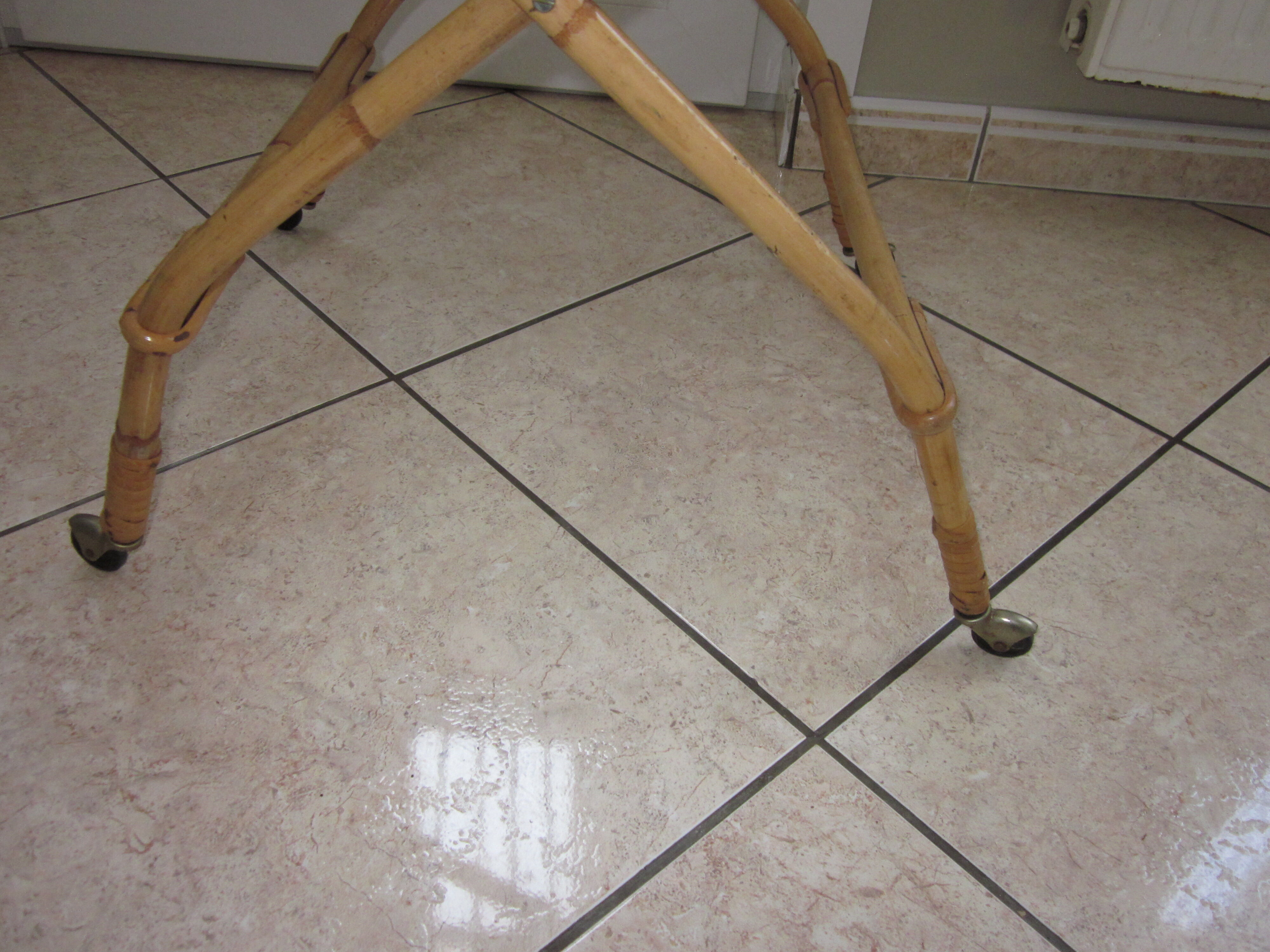 Basket rattan of the 60s