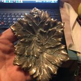 Bronze leaf pocket emptier
