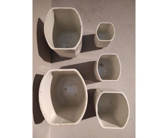5 old art deco pots in vintage ceramic with spices, flour, pepper, coffee, tea, sugar