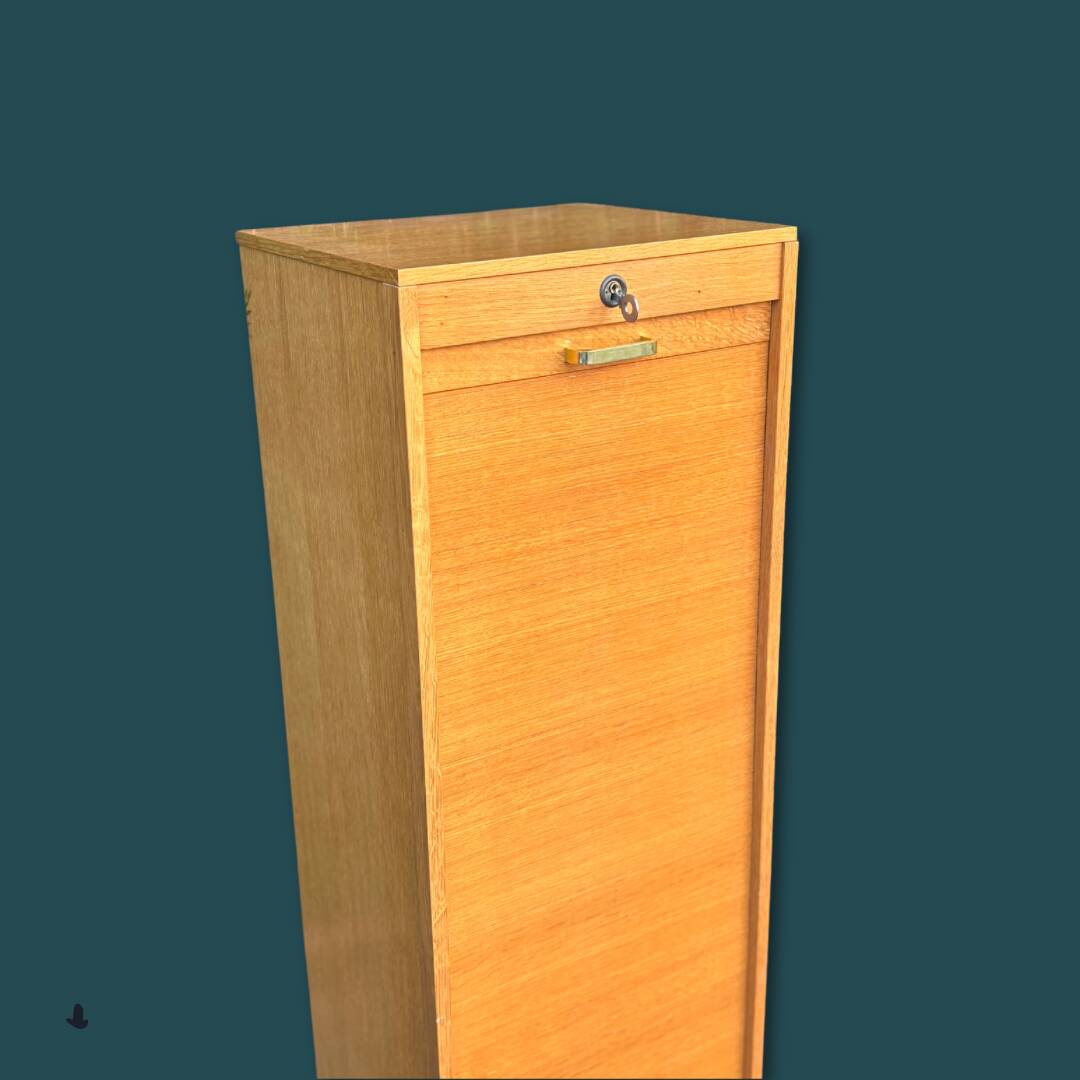 Curtain filing cabinet