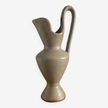 Ewer vase