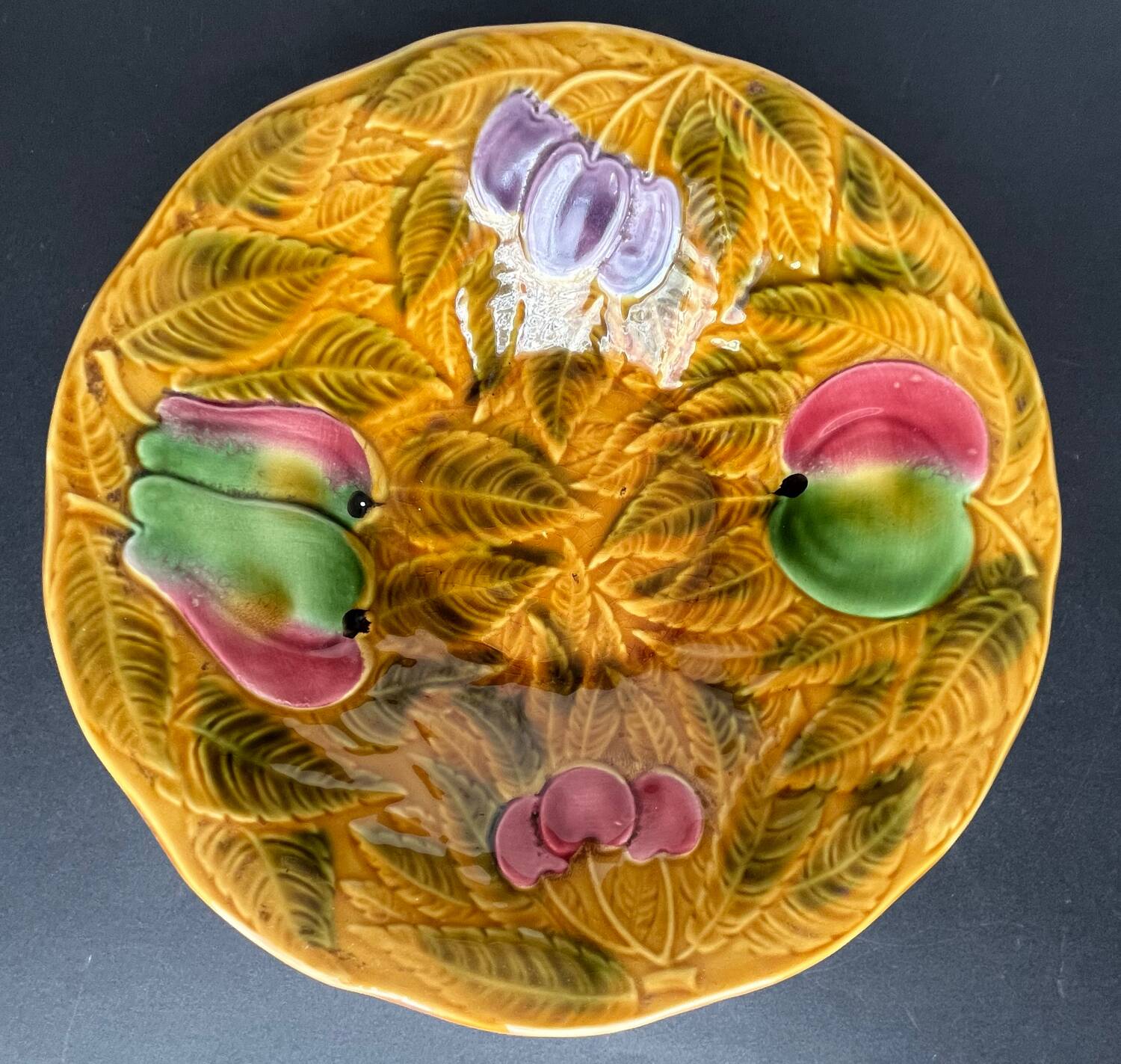 Coupe à fruits en barbotine de Sarreguemines