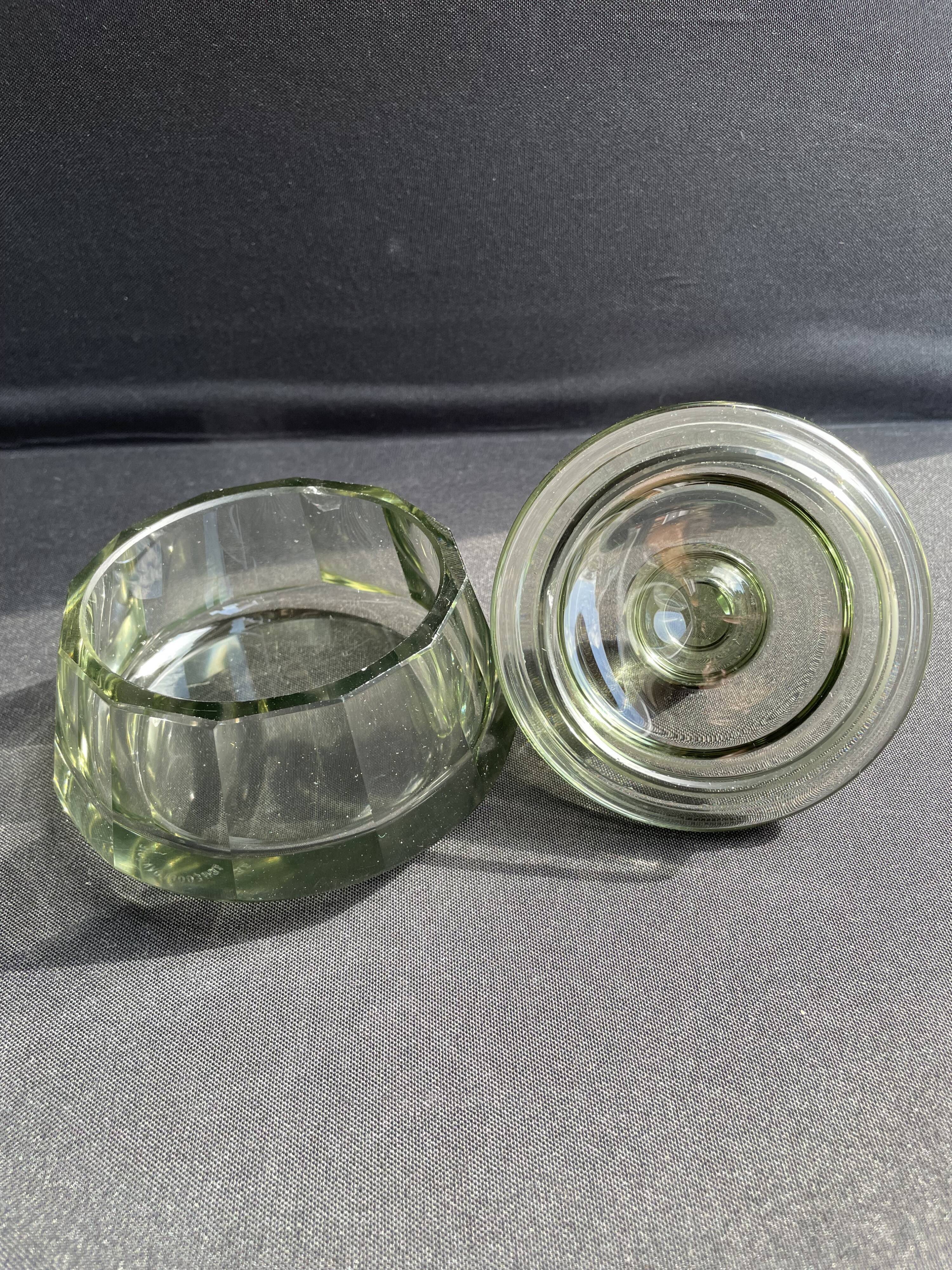 Powder magazine or candy maker made of cut crystal