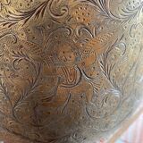 Vieux vase indo-persan en laiton