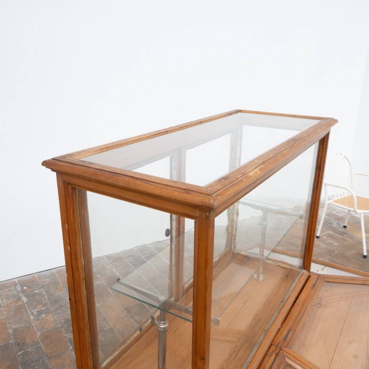 Ancienne vitrine de présentation - début du XXème siècle