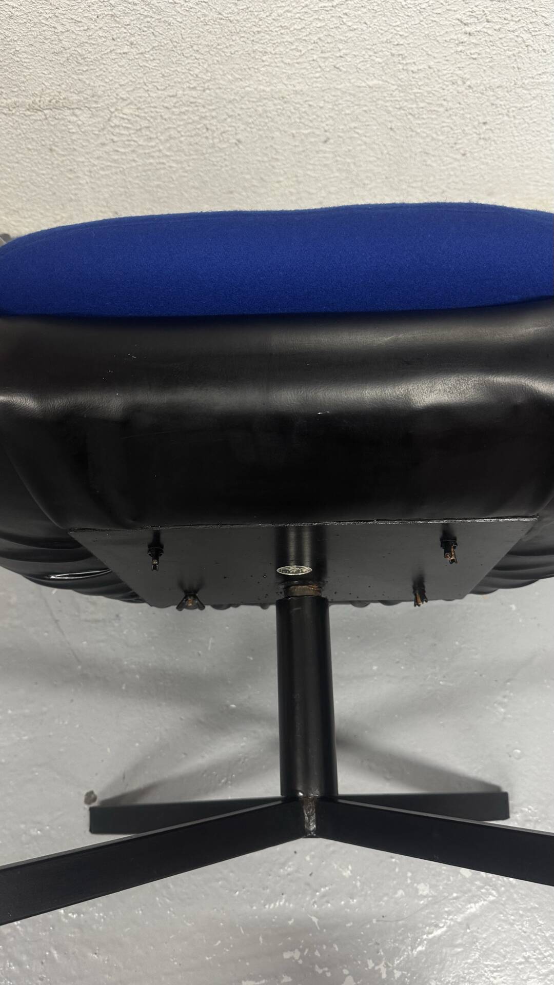 1970s swivel Orbital armchair