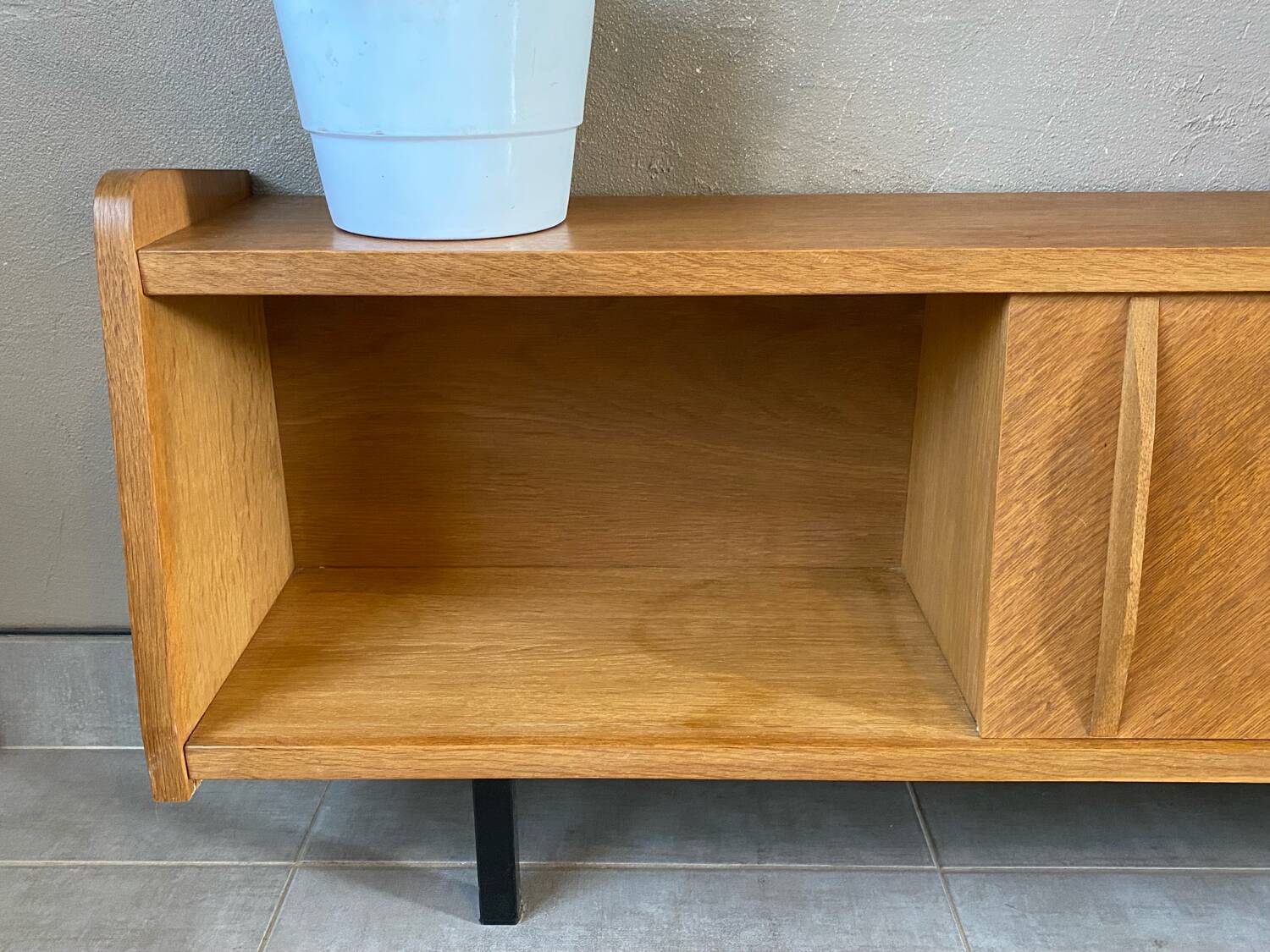 Vintage wooden sideboard (shallow)