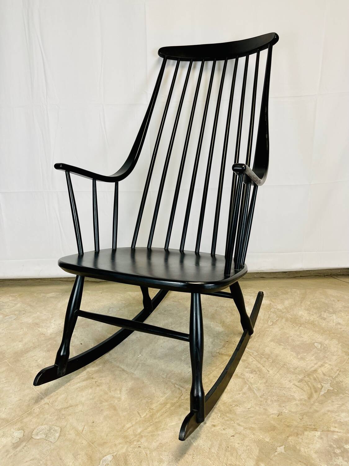 Rocking chair model Grandessa Bohem–Lena Larson for Nesto