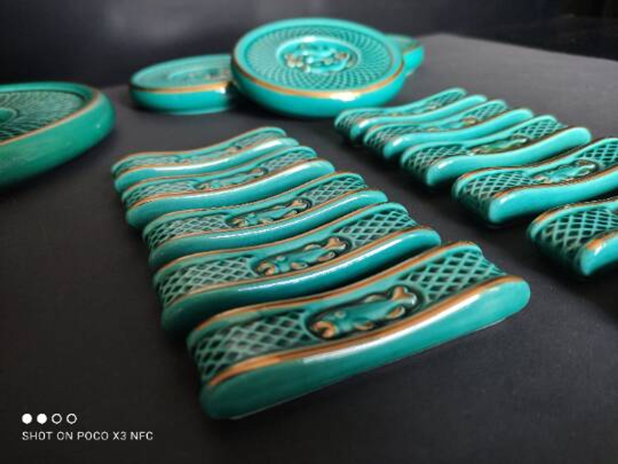 green ceramic trivet/bottle coaster/knife holder set