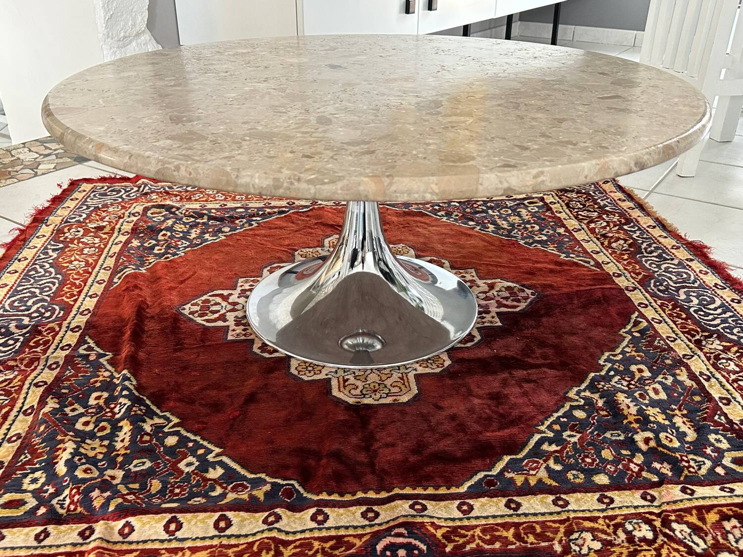 Table basse pied tulipe marbre vintage 1970
