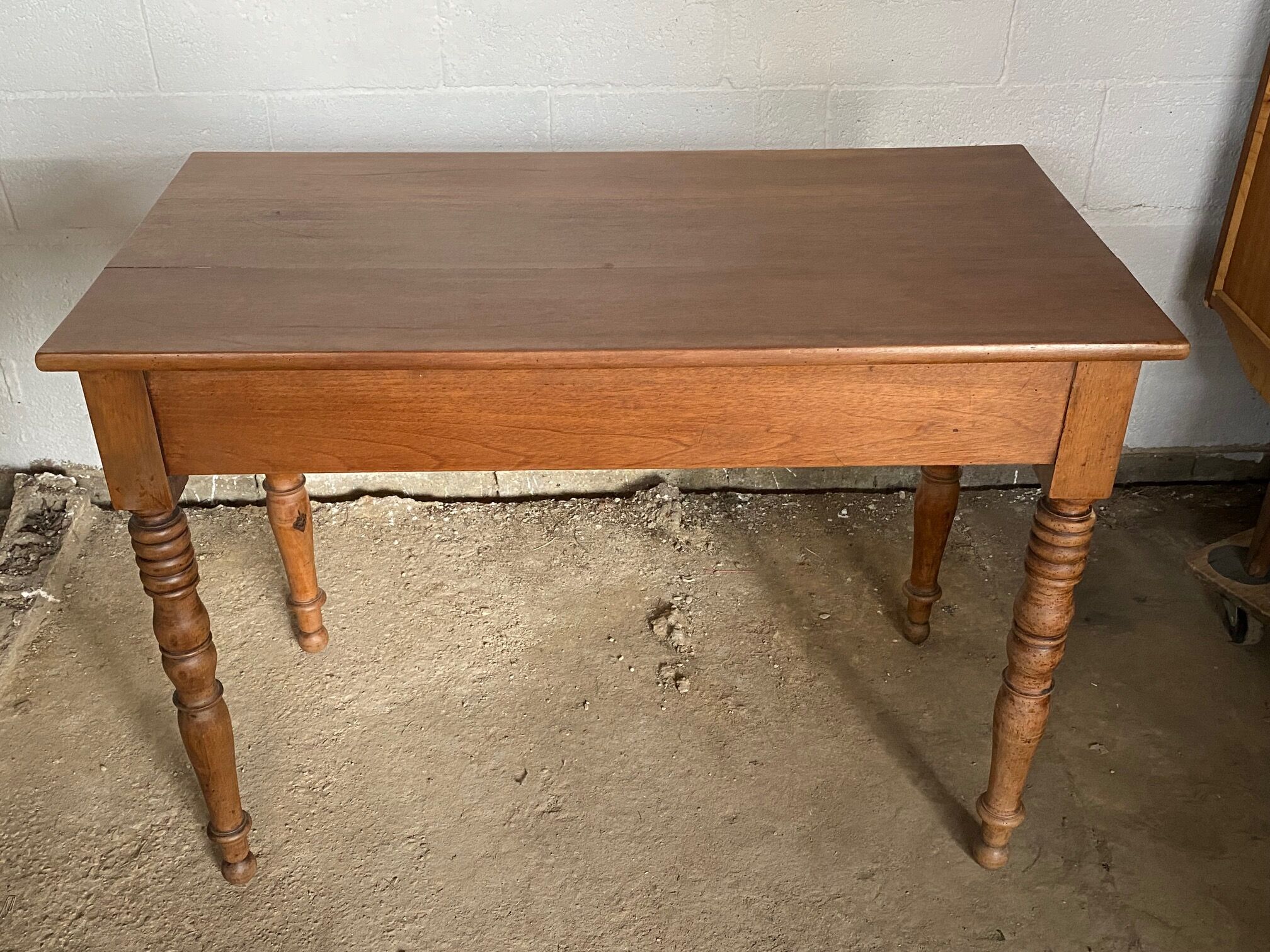 Solid wood desk table turned legs 100x52cm