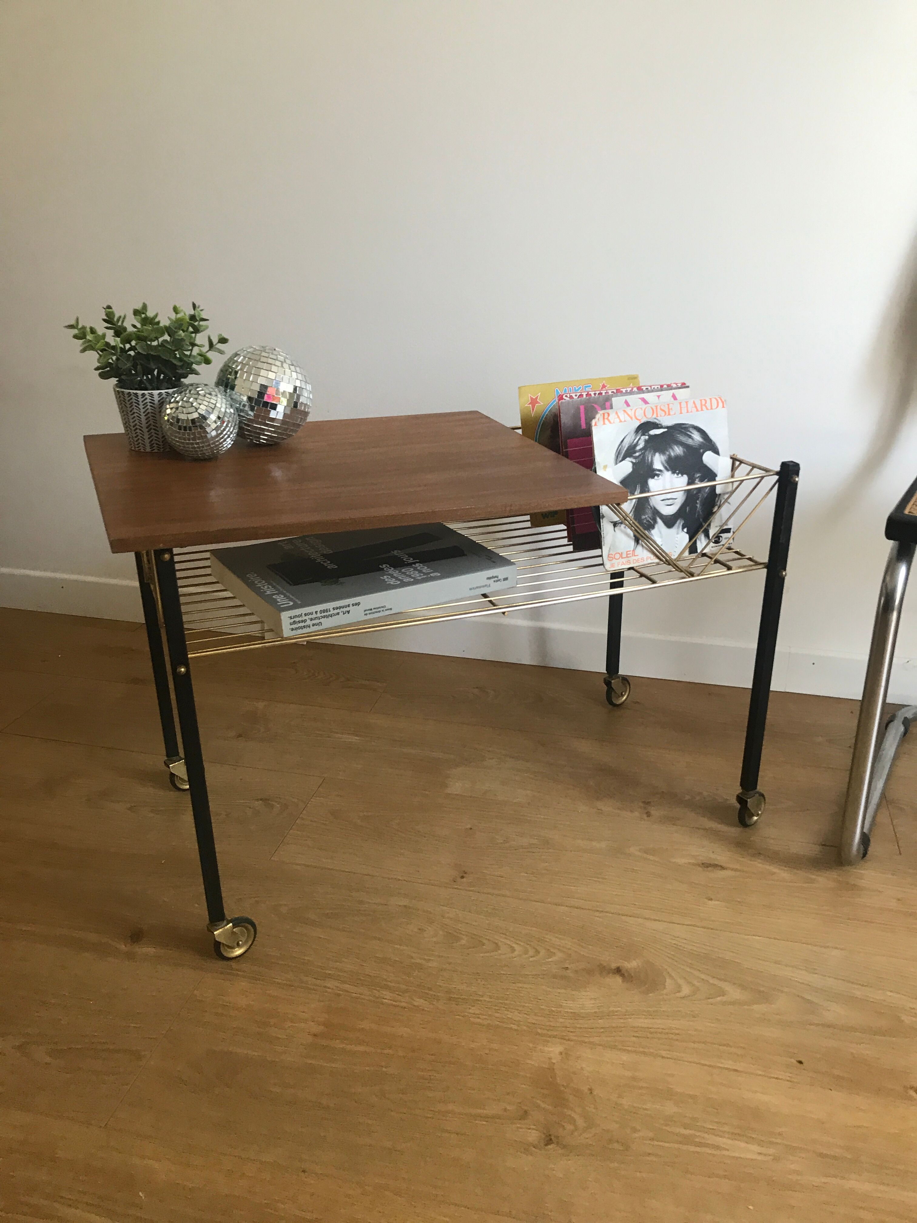 Vinyl rack side table with wheels