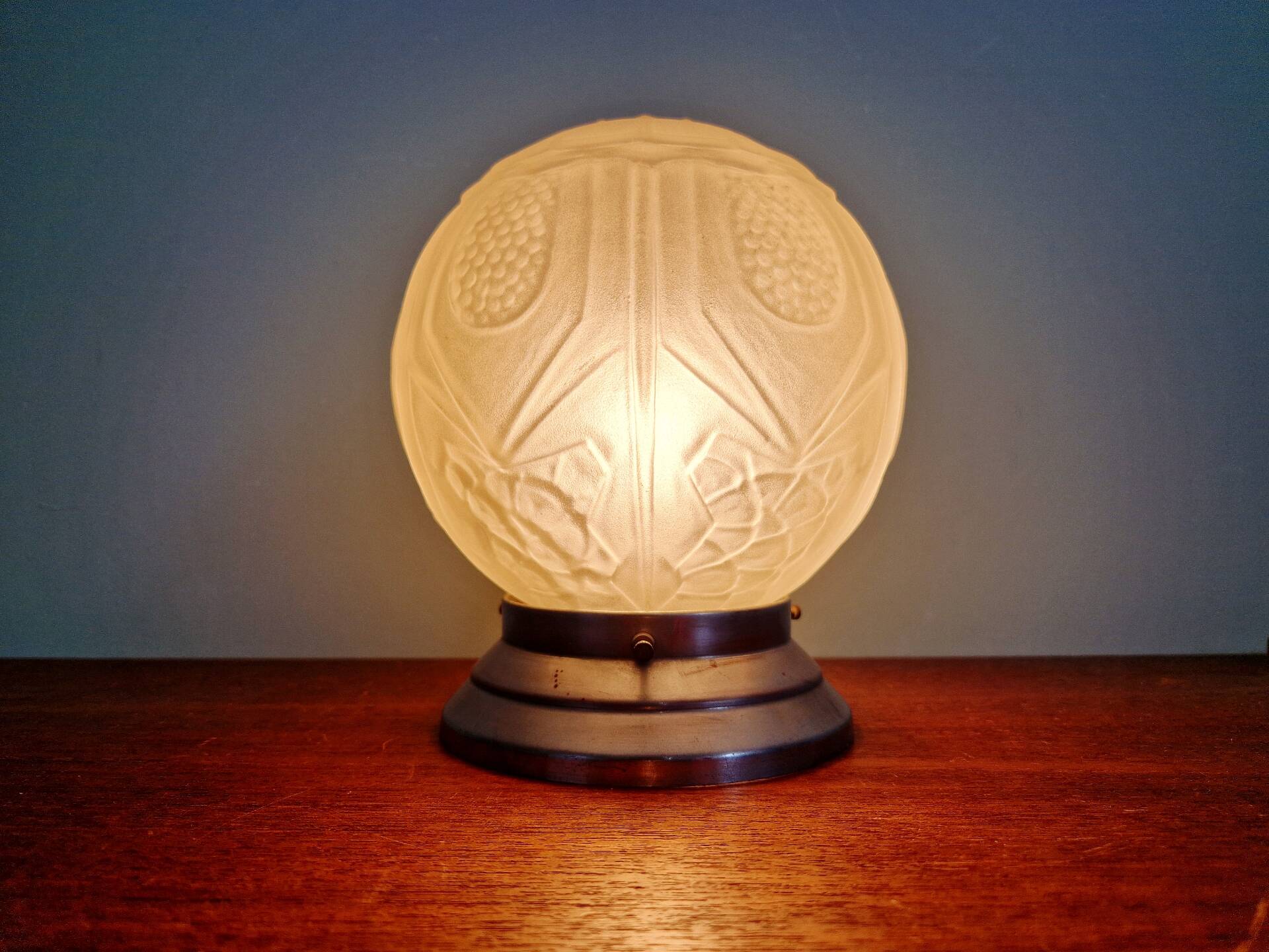 Art Deco ceiling light in frosted pressed glass, 1930