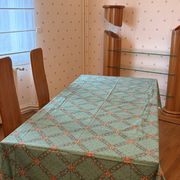 Table de séjour style postmoderniste