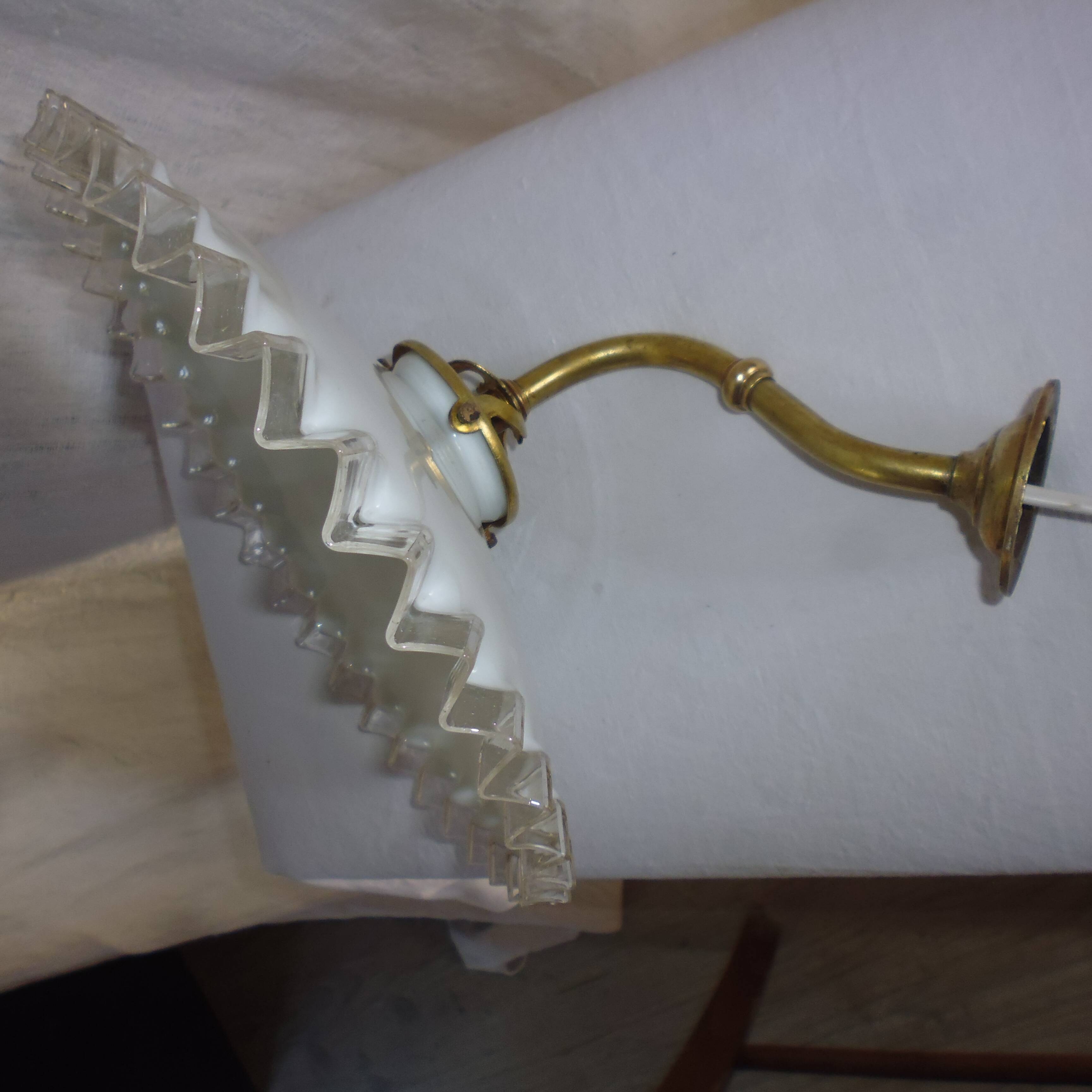 Swan collar sconce