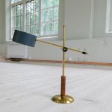 Mid-century modern table lamp in brass and walnut, rare by Einar Bäckström, Sweden.