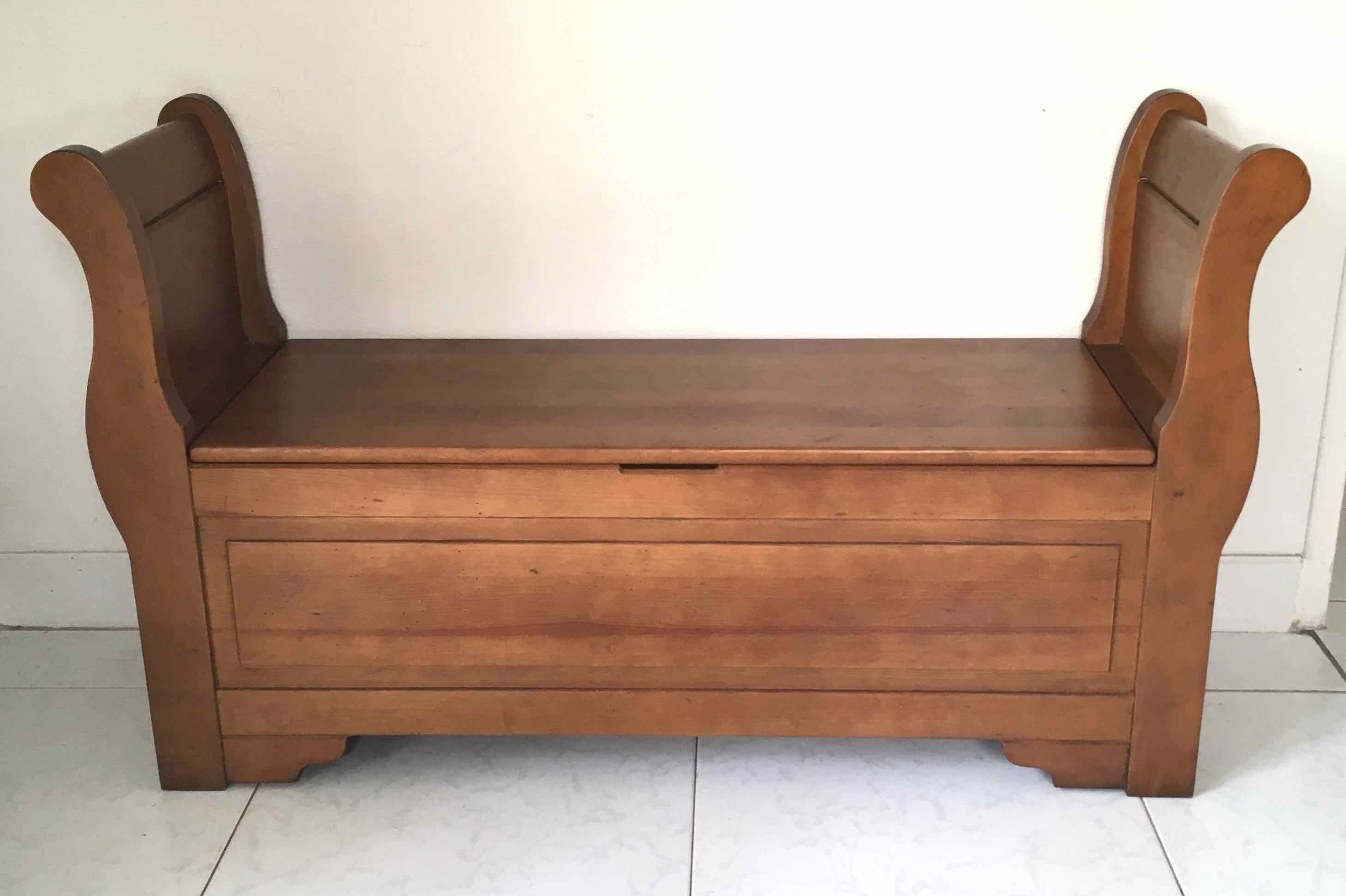 Trunk bench 2 places, cherry wood