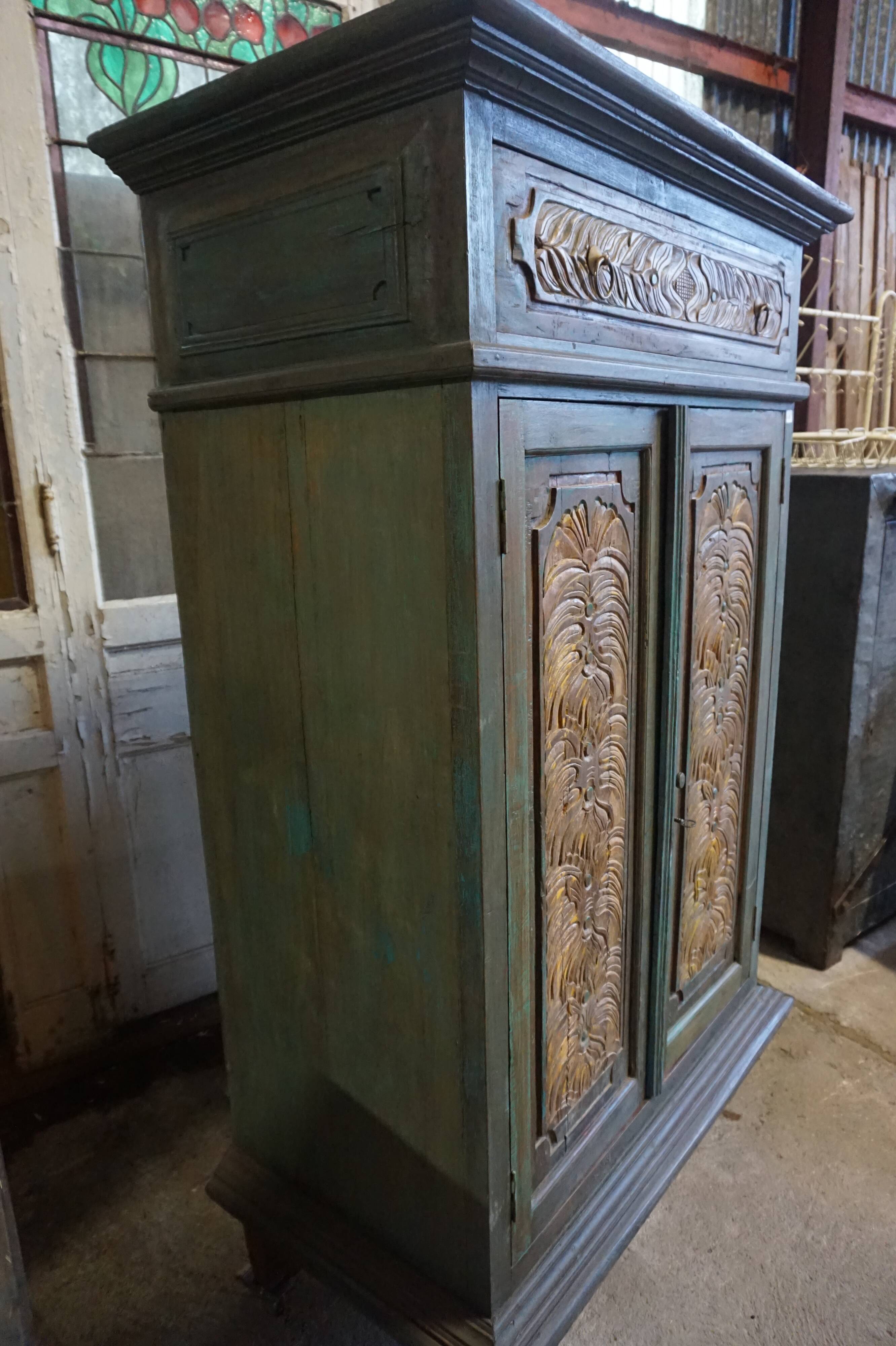 Marriage Java Cabinet