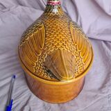 Let's make porcelain in very good condition. 18x22x10cm base (without the lid)