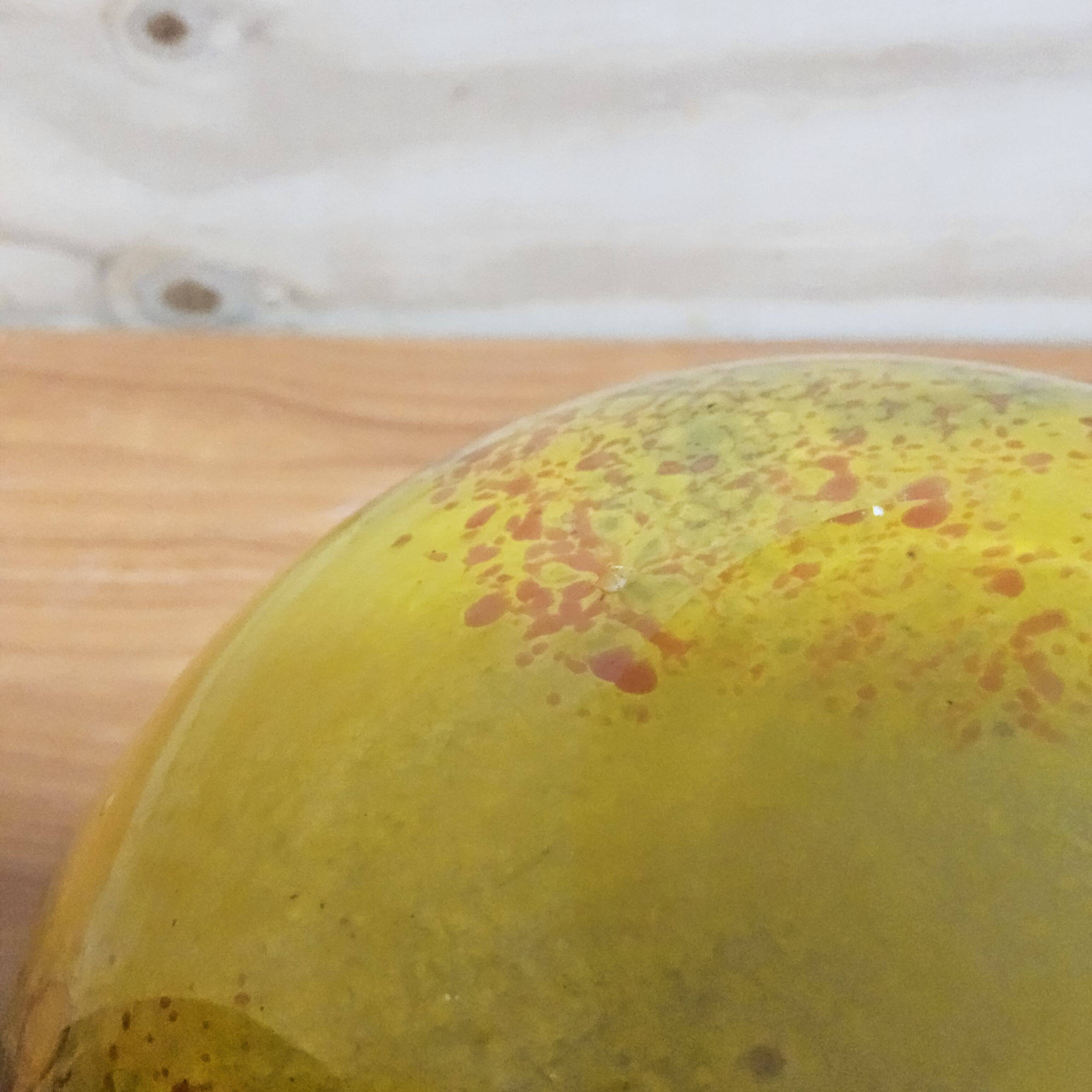 Vase en verre soufflé à la bouche jaune Ioan Nemtoi