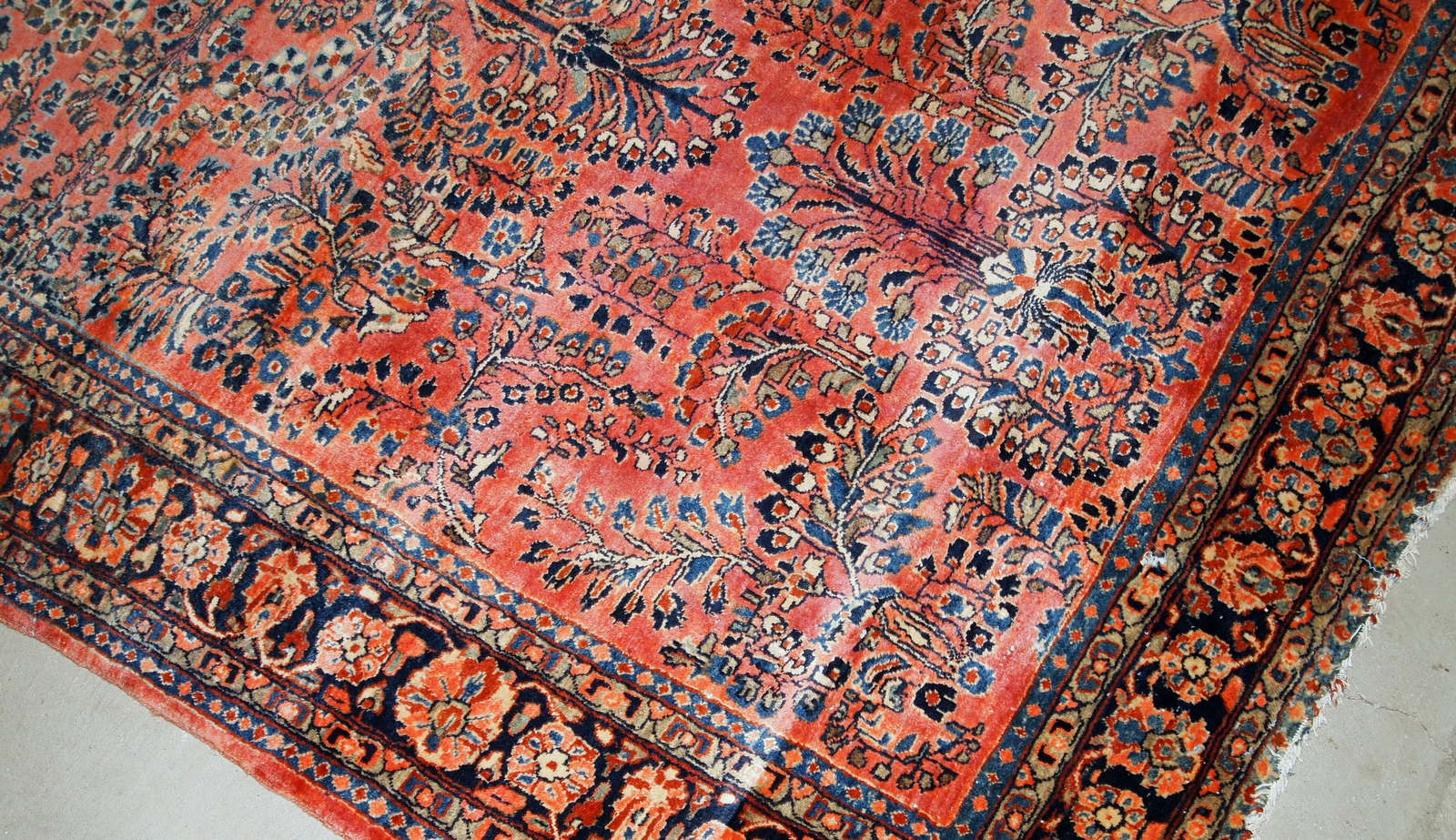 Handmade antique Persian Sarouk rug 4' x 6.8' (122cm x 207cm) 1920s - 1B784