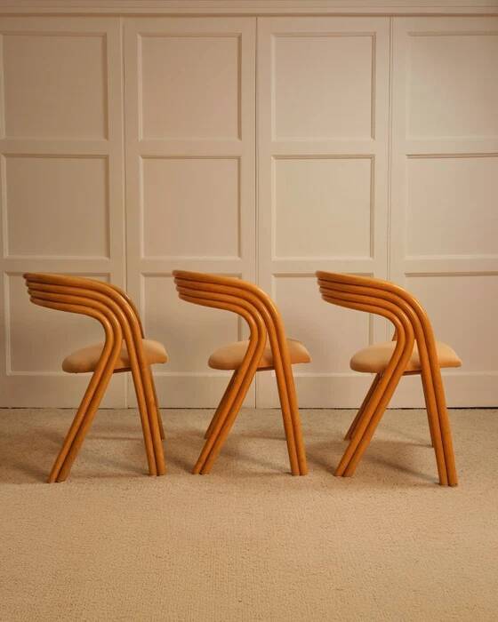 6 Axel Enthoven chairs