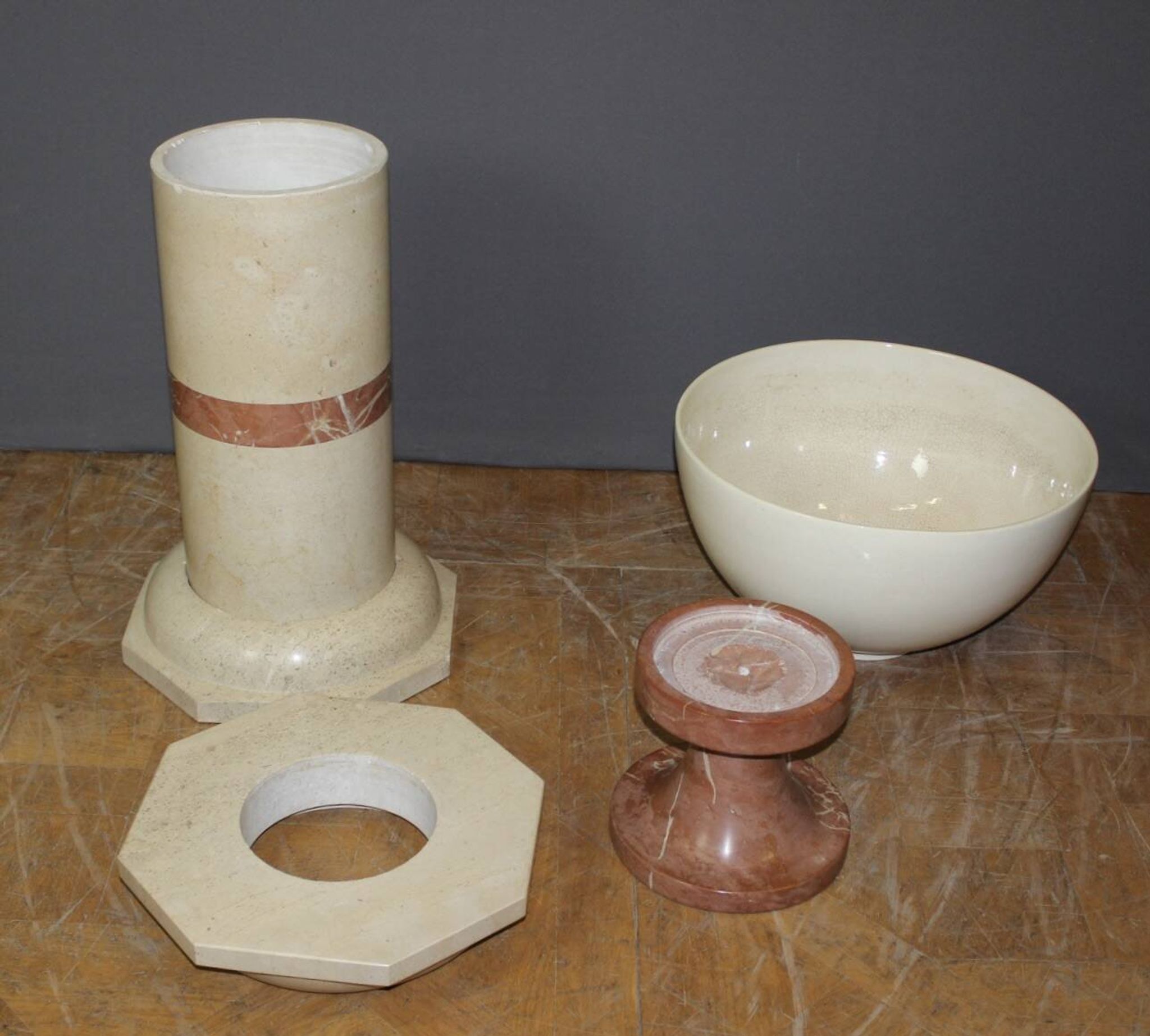 Colonne et sa vasque en marbre et céramique vers 1980
