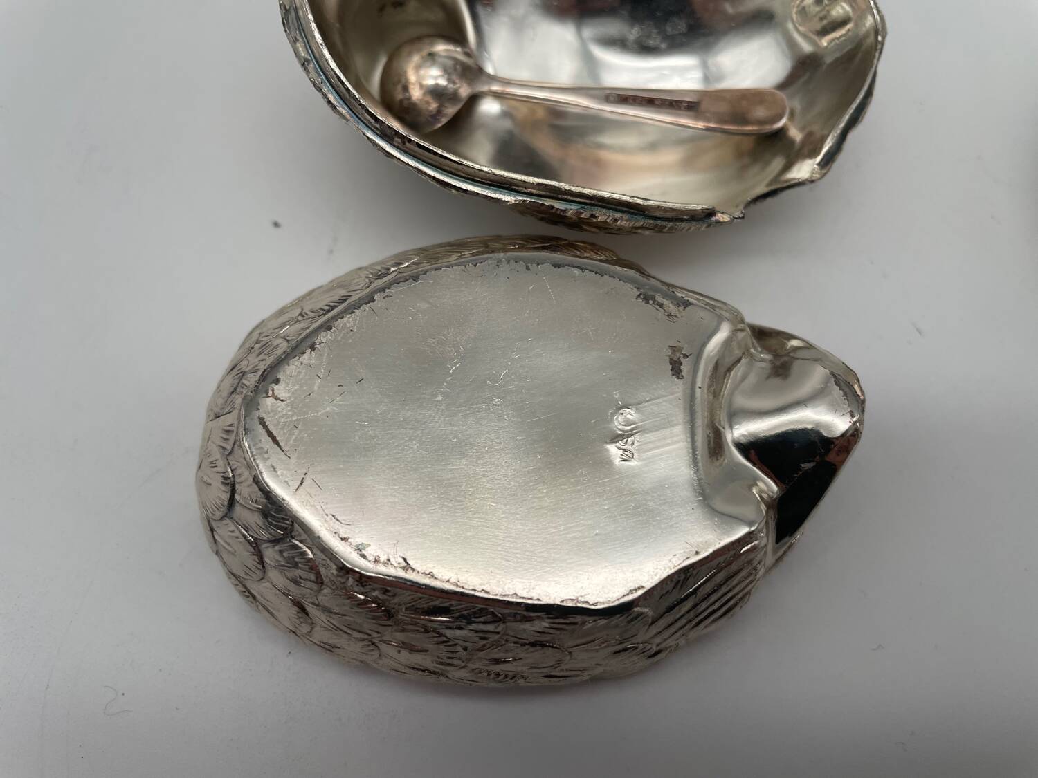 Salt shaker pepper and mustard bird in silver metal Gucci style