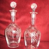 2 carafons of chiseled glass