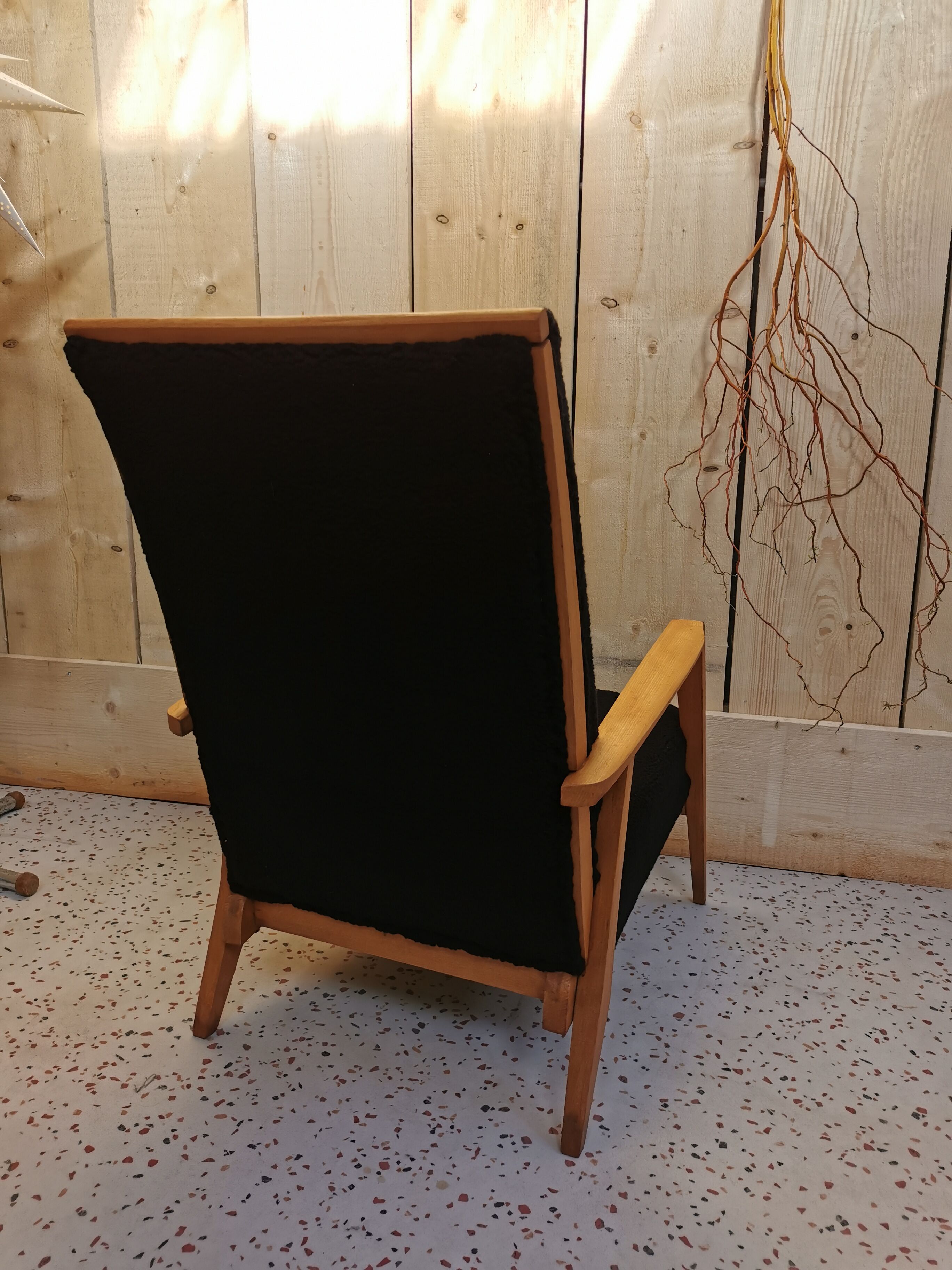 Mmoute chair