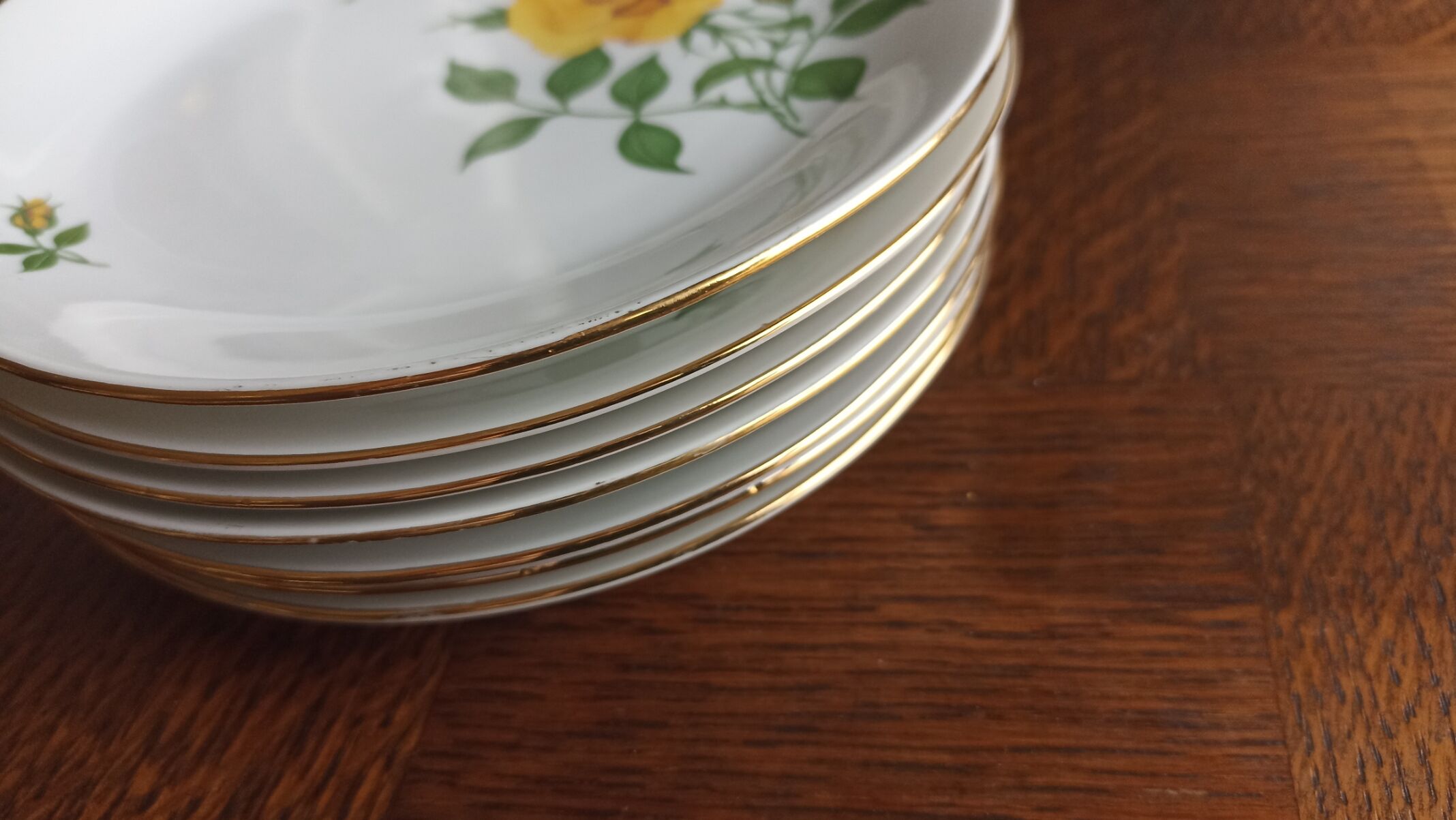7 EPIAG Dallwitz dessert plates decorated with yellow roses