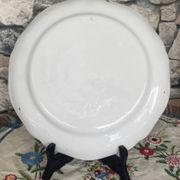 Antique shallow dish in Italian majolica – Mythological decoration