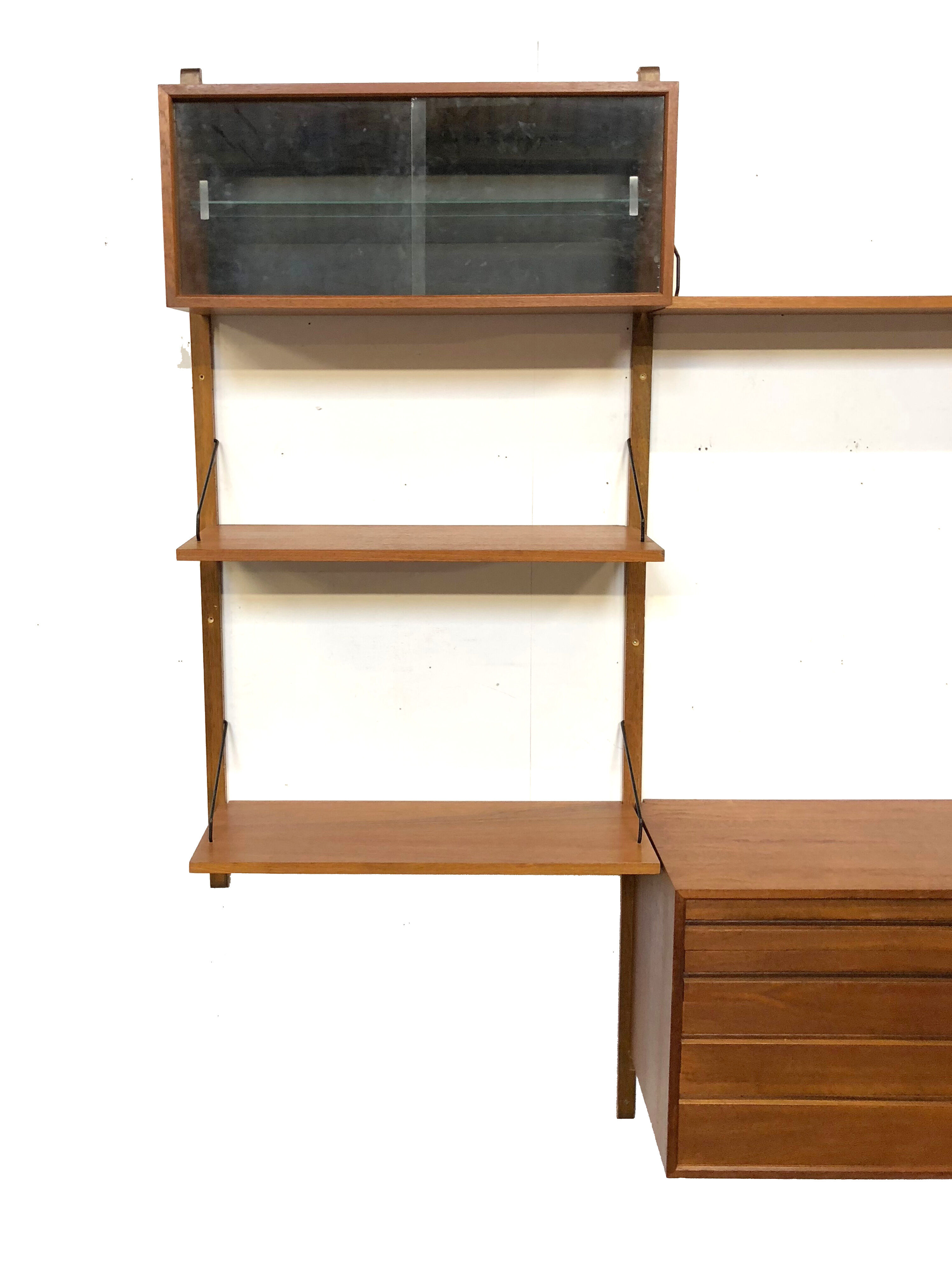 Poul Cadovius royal system