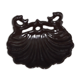 Shell soap holder