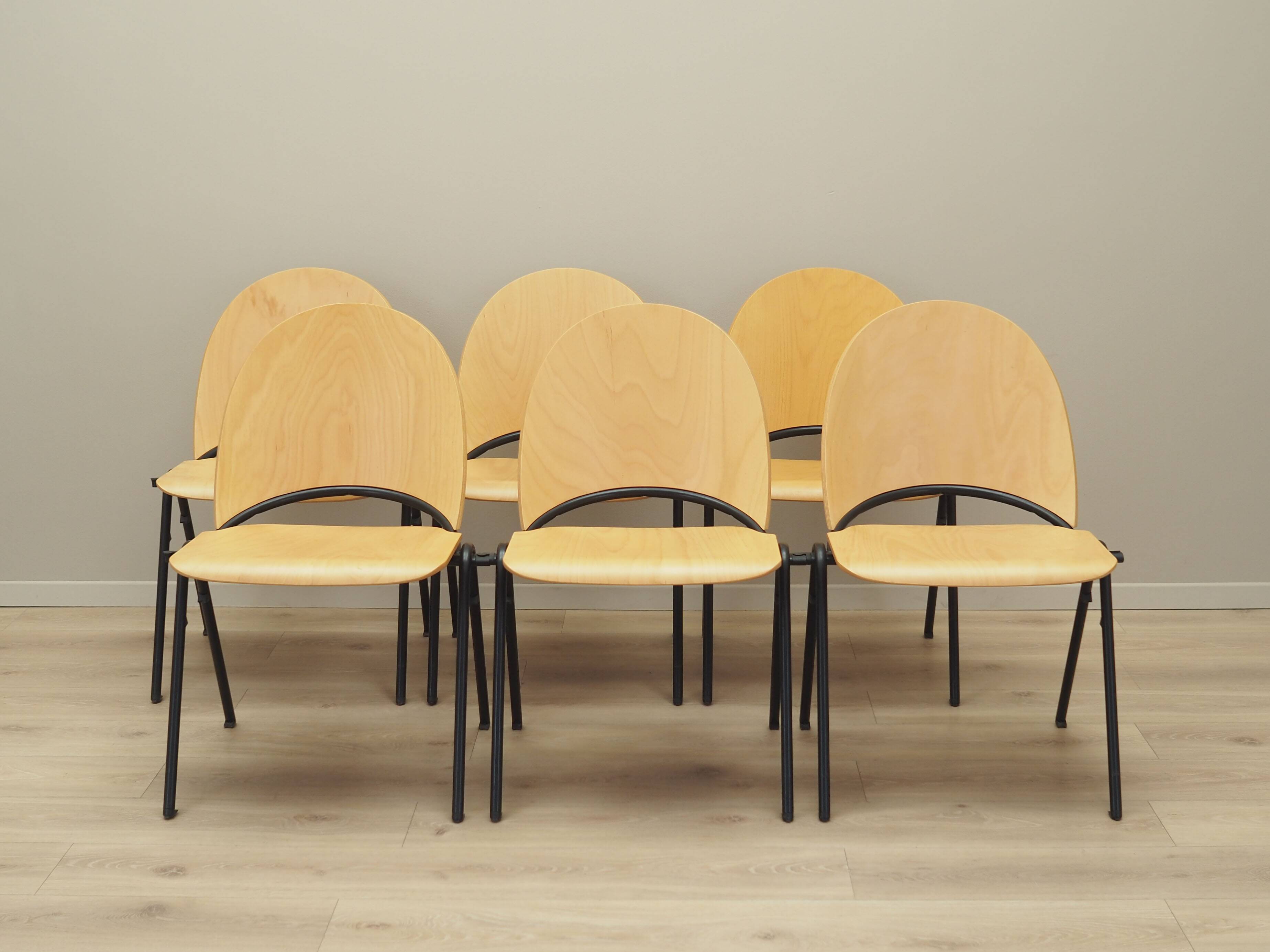 Ensemble de six chaises, design danois, années 1970, production : Danemark