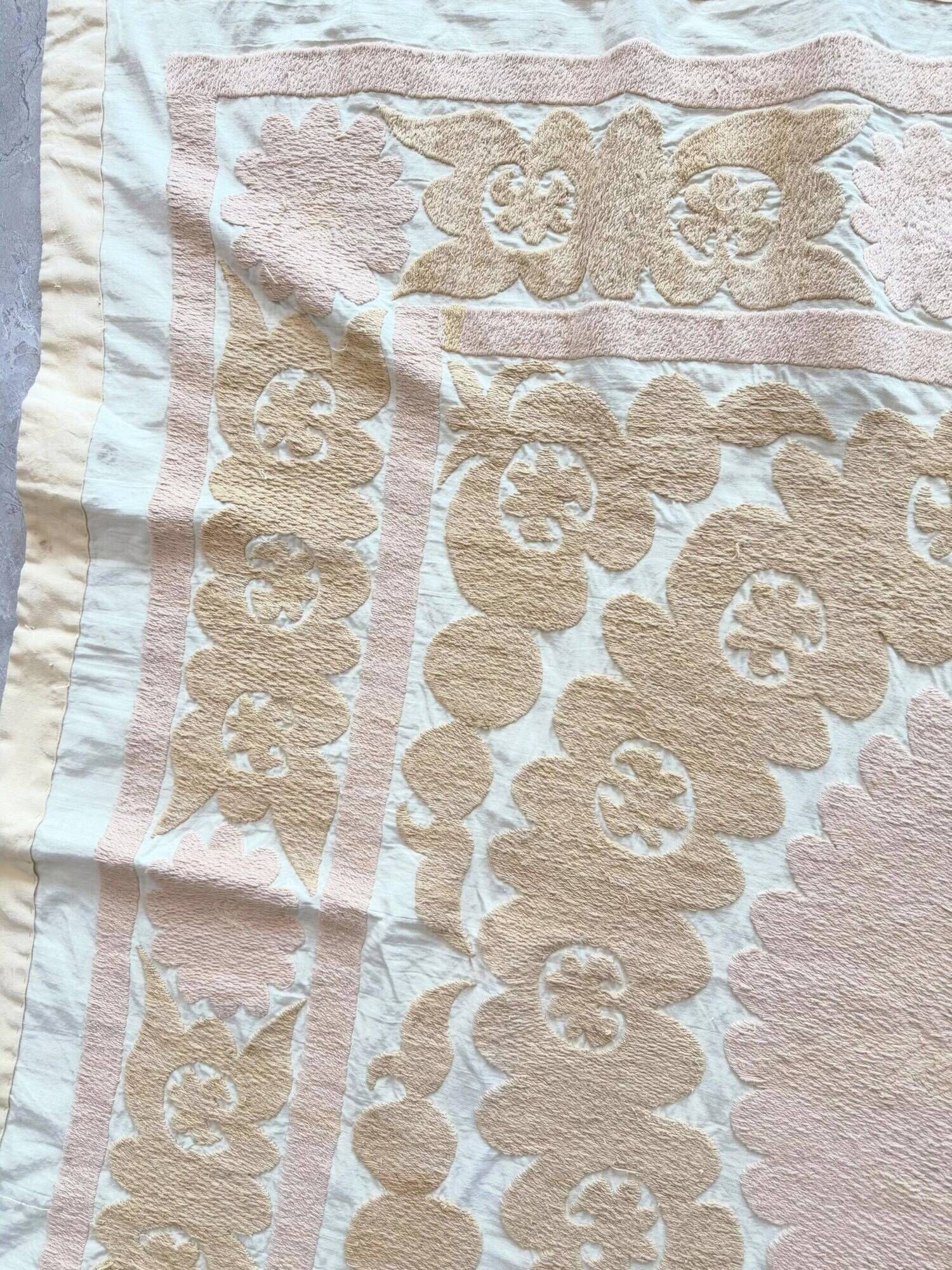 Vintage hand-embroidered tablecloth 132x162 cm