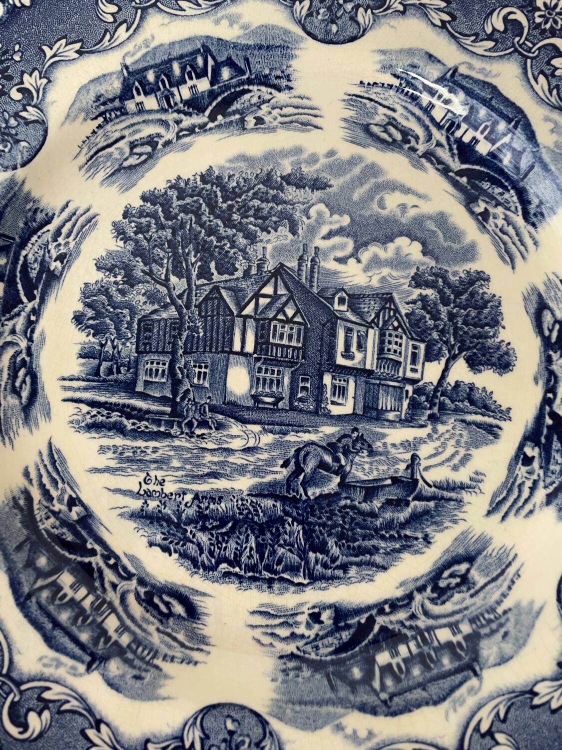 English Country Inns Grindley Plate