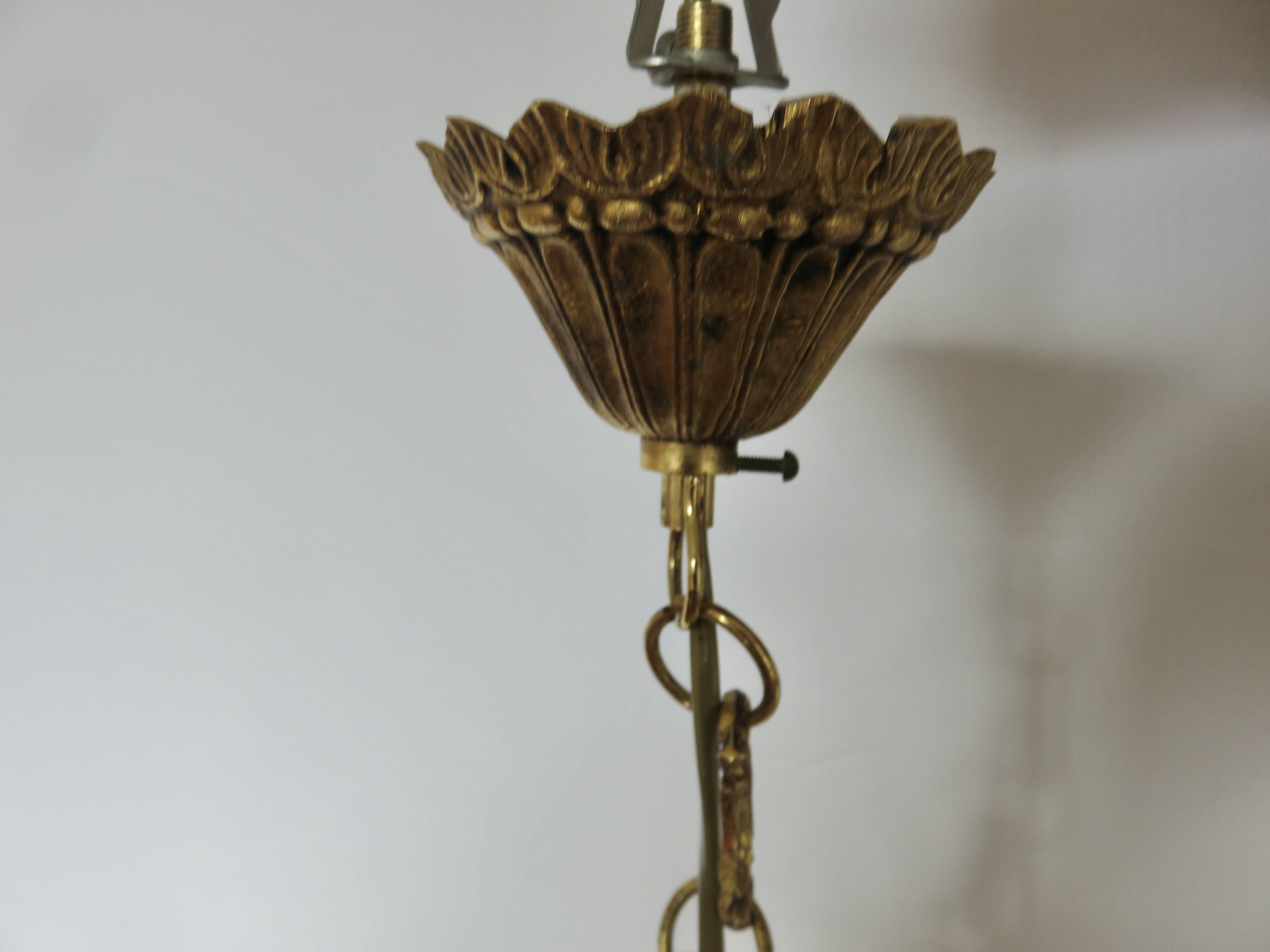 suspension style empire in gilded bronze and speckled frosted glass