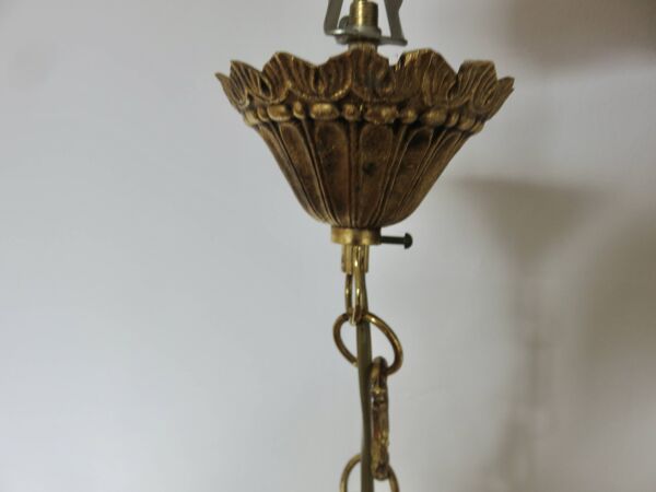suspension style empire en bronze doré à l'or vif et verre dépoli moucheté