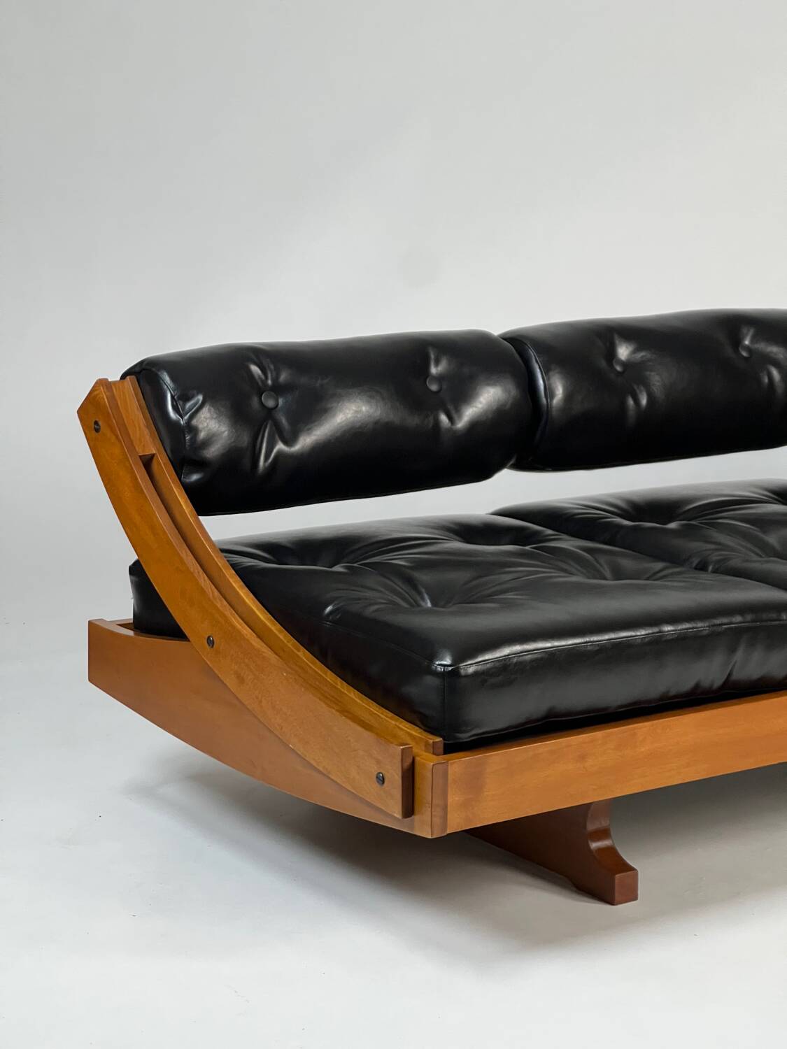 Vintage leather sofa daybed GS 195 by Gianni Songia for Sormani