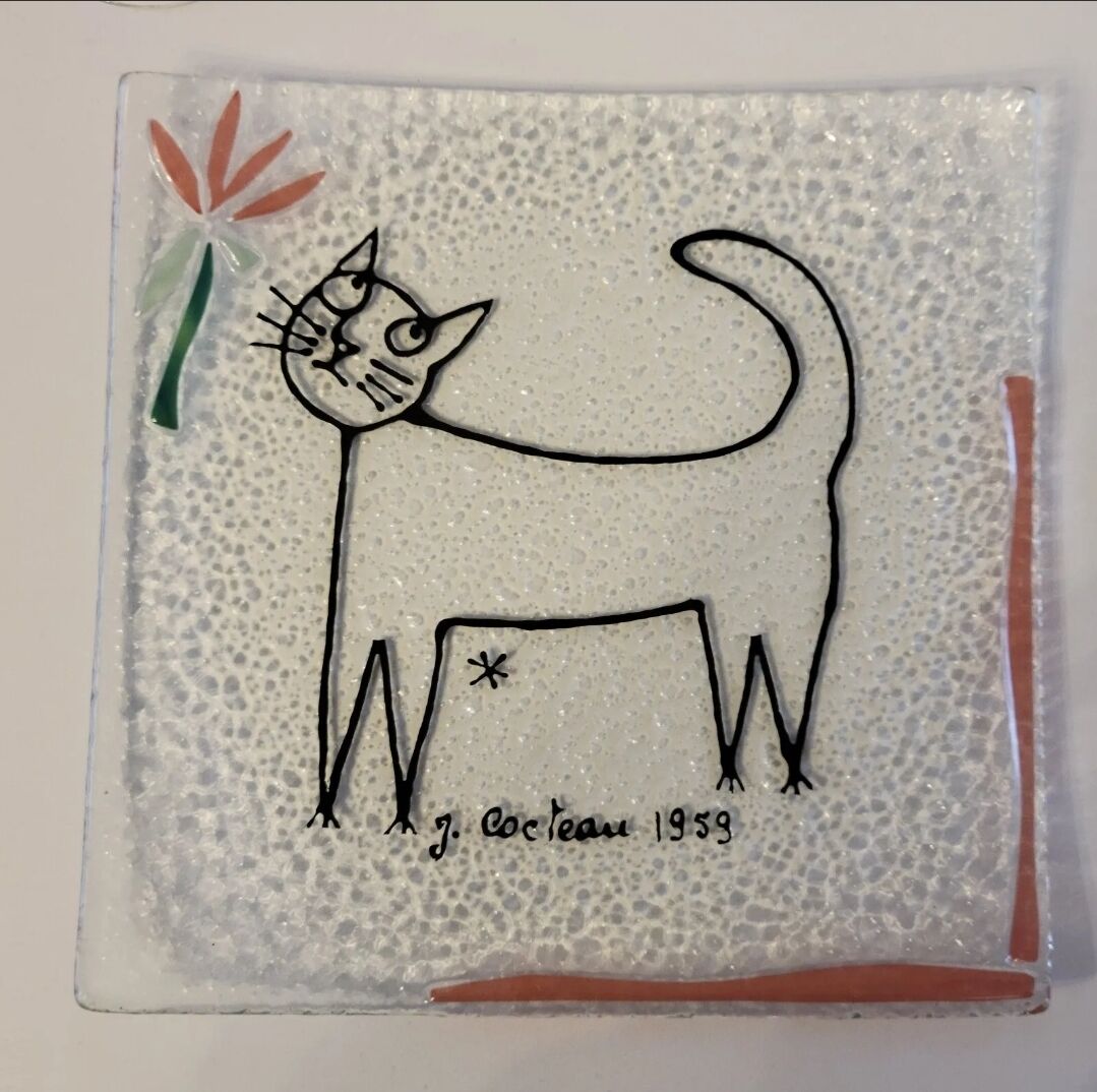 Vide pocket glass plate signed Jean Cocteau 1959 cat décor