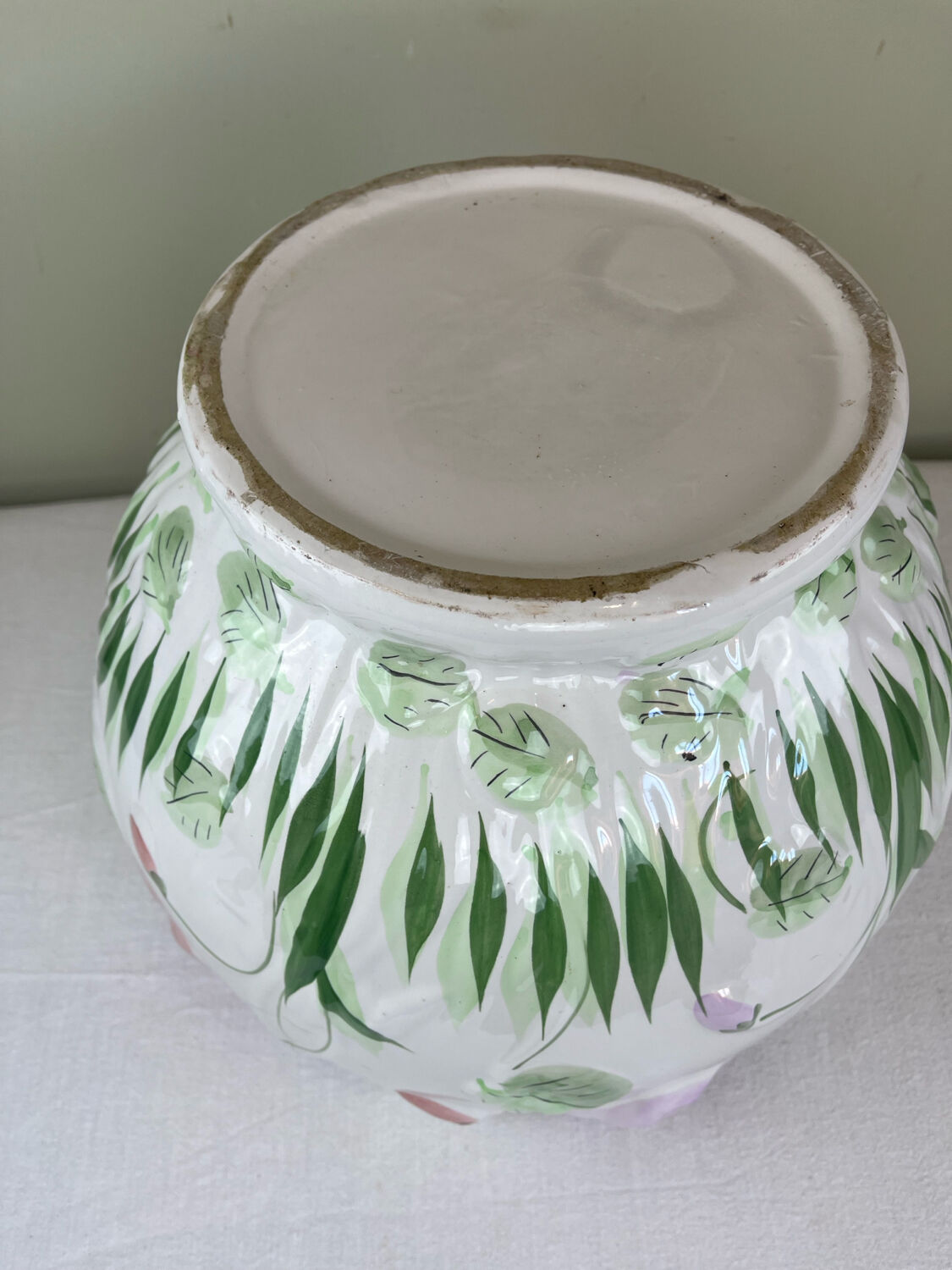 Important glazed ceramic cache pot