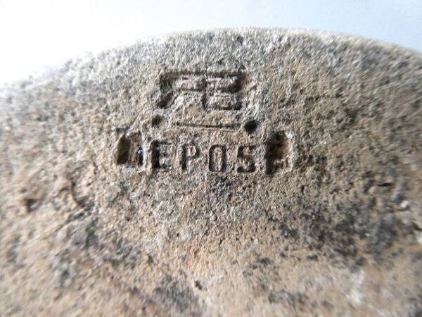 Lot de 2 pichets anciens en grès