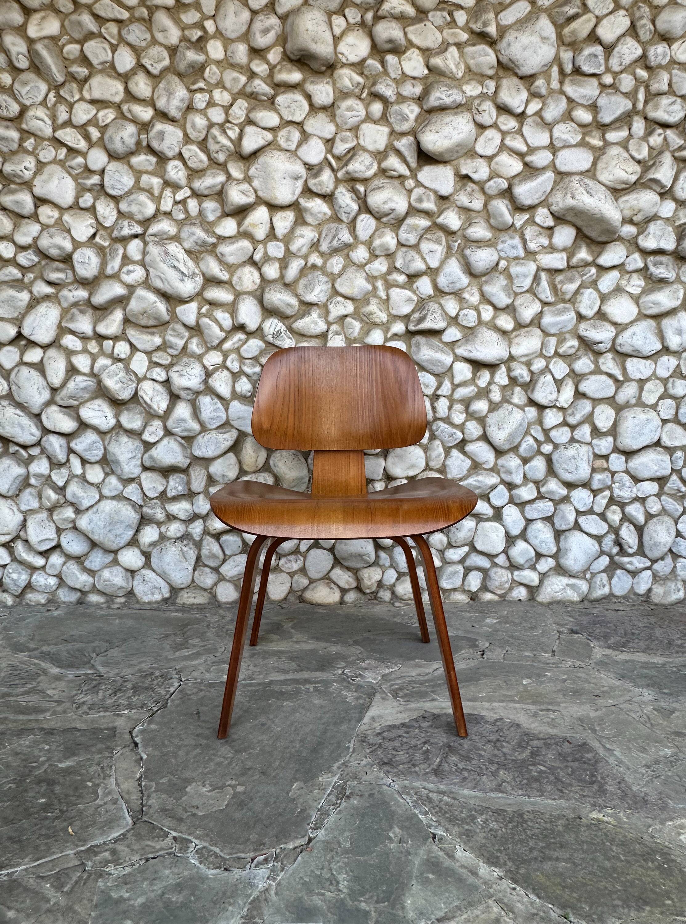 DCW chair in walnut by Charles & Ray Eames for Herman Miller, 1950-53
