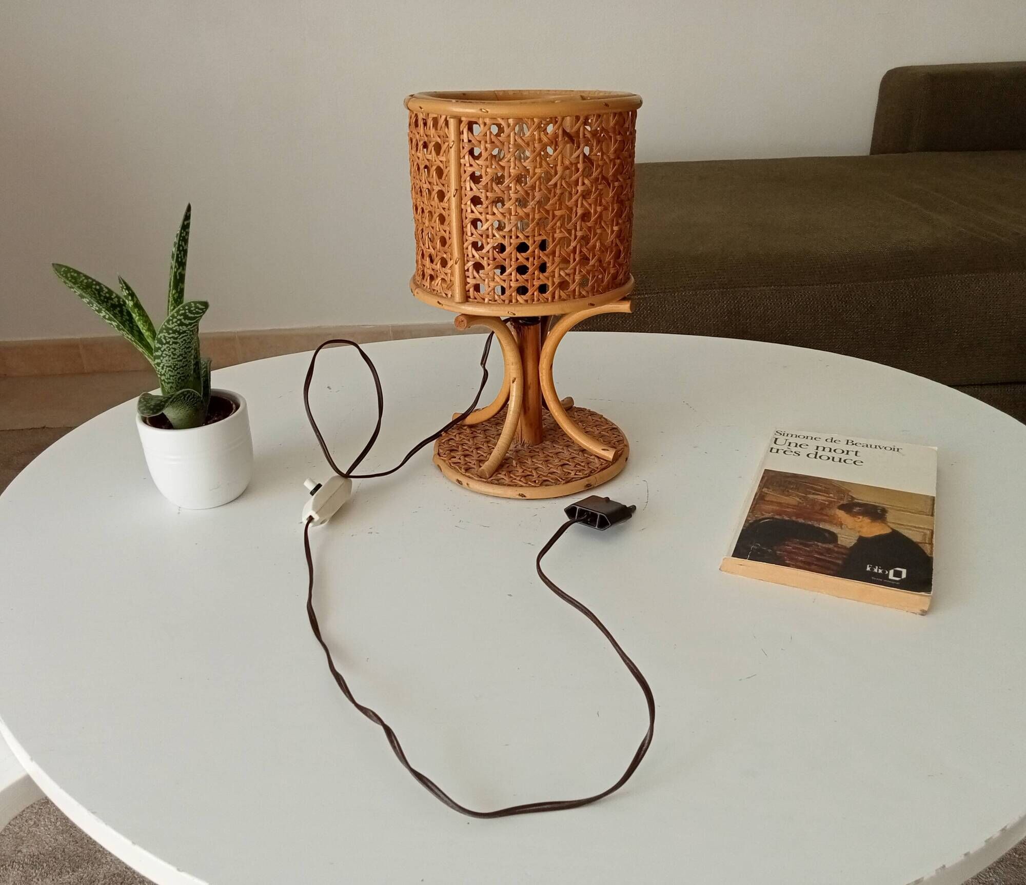 Vintage table lamp in organic style, French Riviera, rattan and caning.