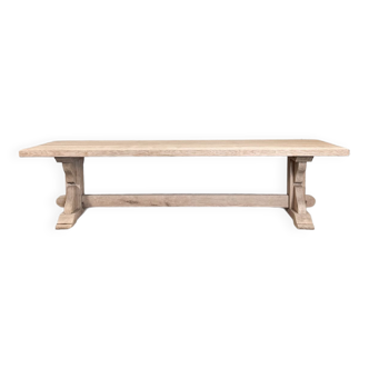 3M Monastery Table