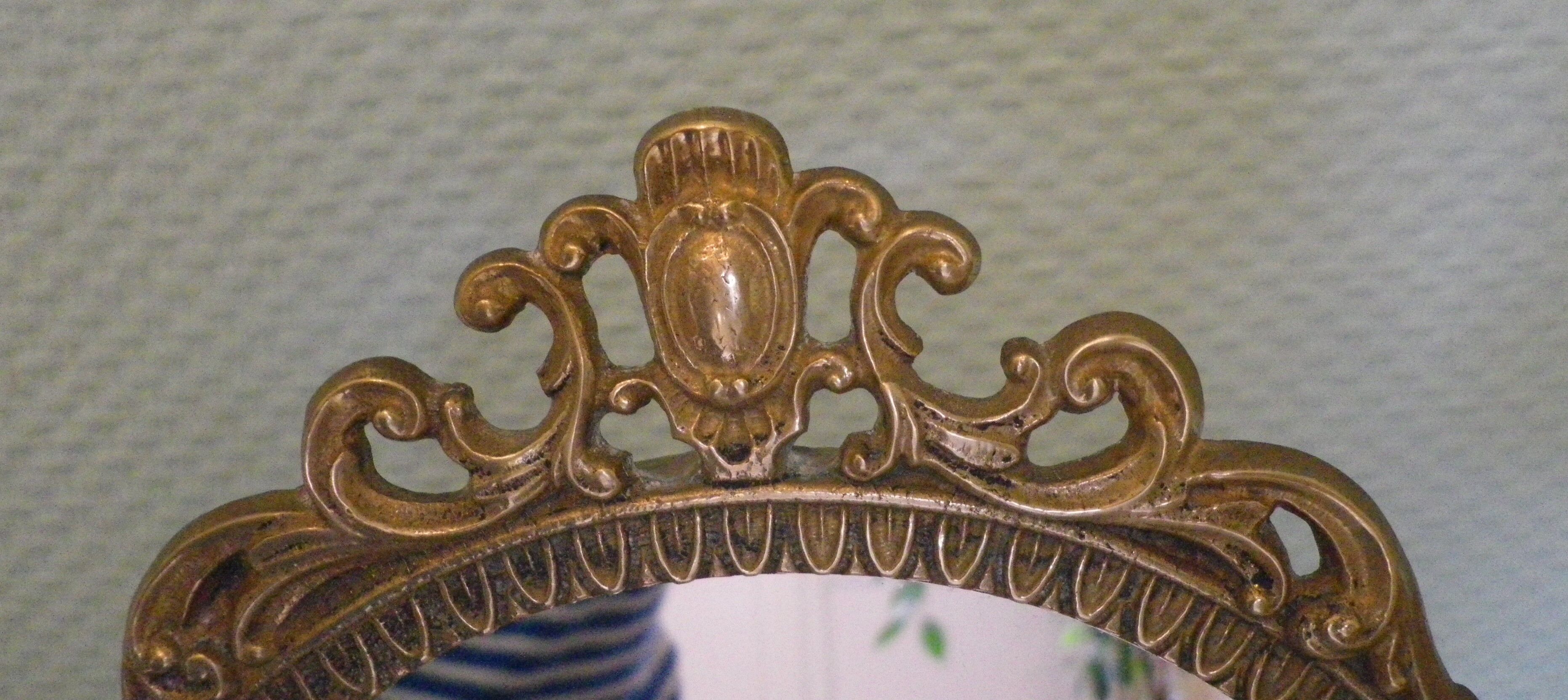 Psyche mirror in brass 39x30cm