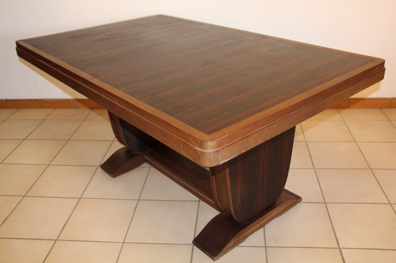 Art deco table in Macassar ebony