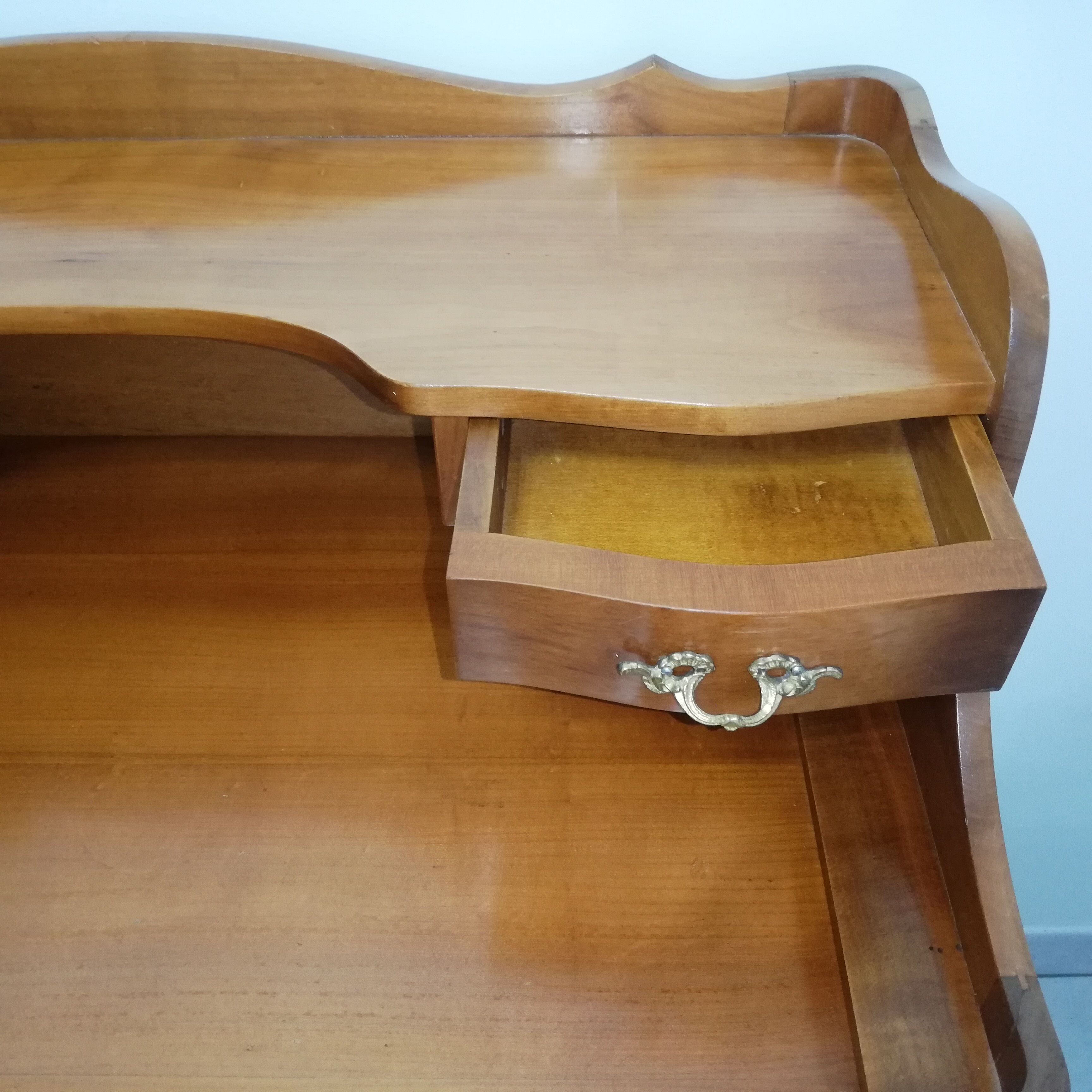 Desk or secretary with slippery tray Louis XV style