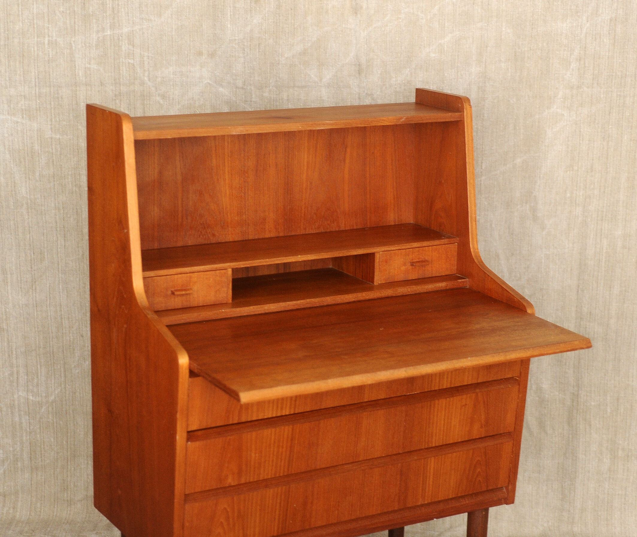 Secretary 1960 Tray, retractable